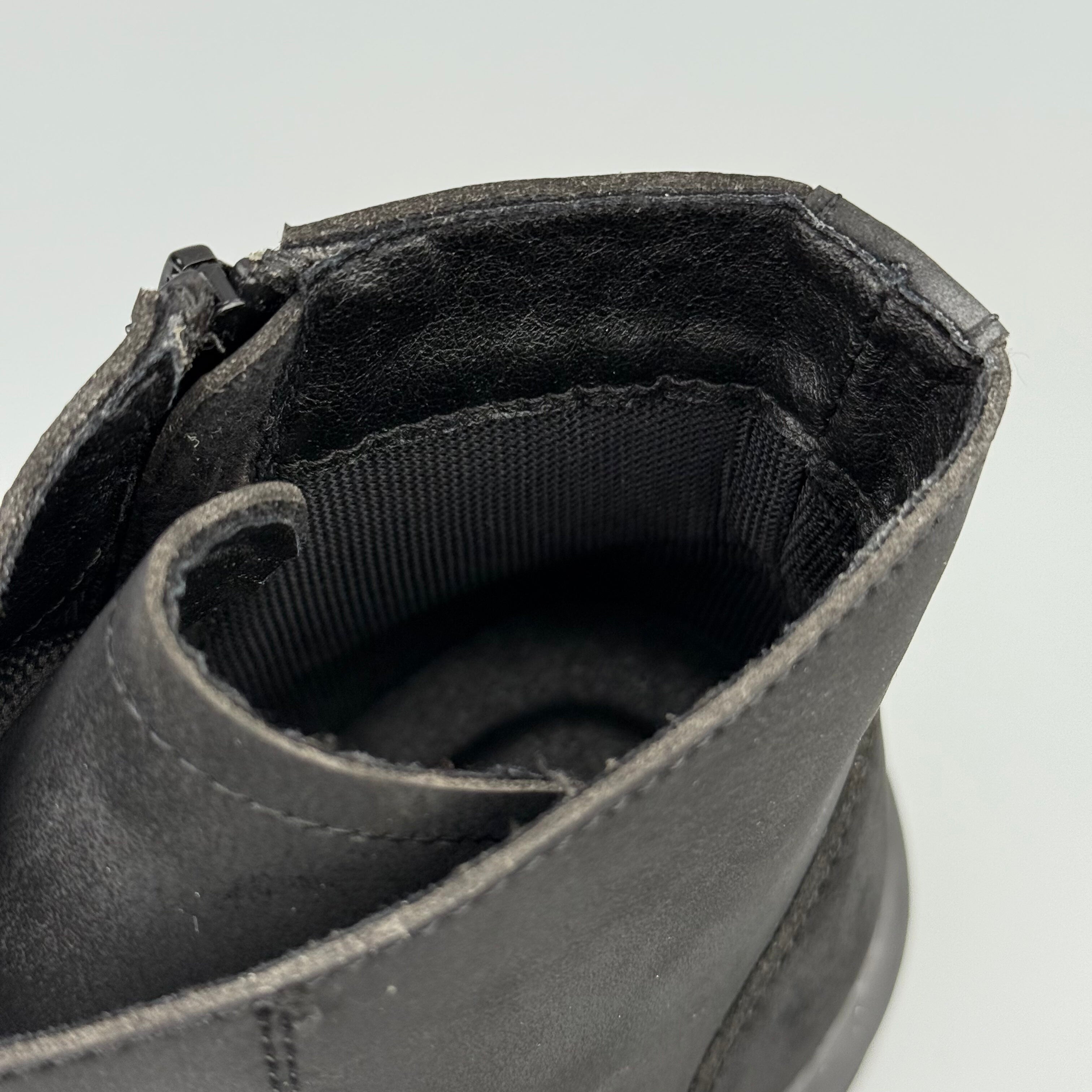 Hybriss NubuckRise – Short‑Tube Nubuck Leather Martin Boots