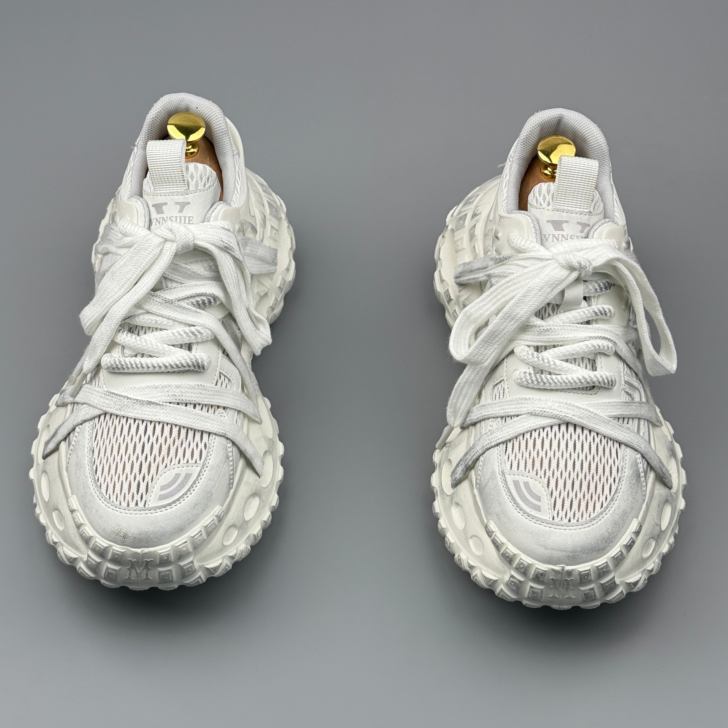 Hybriss DailyThread White– Retro Dad Shoes