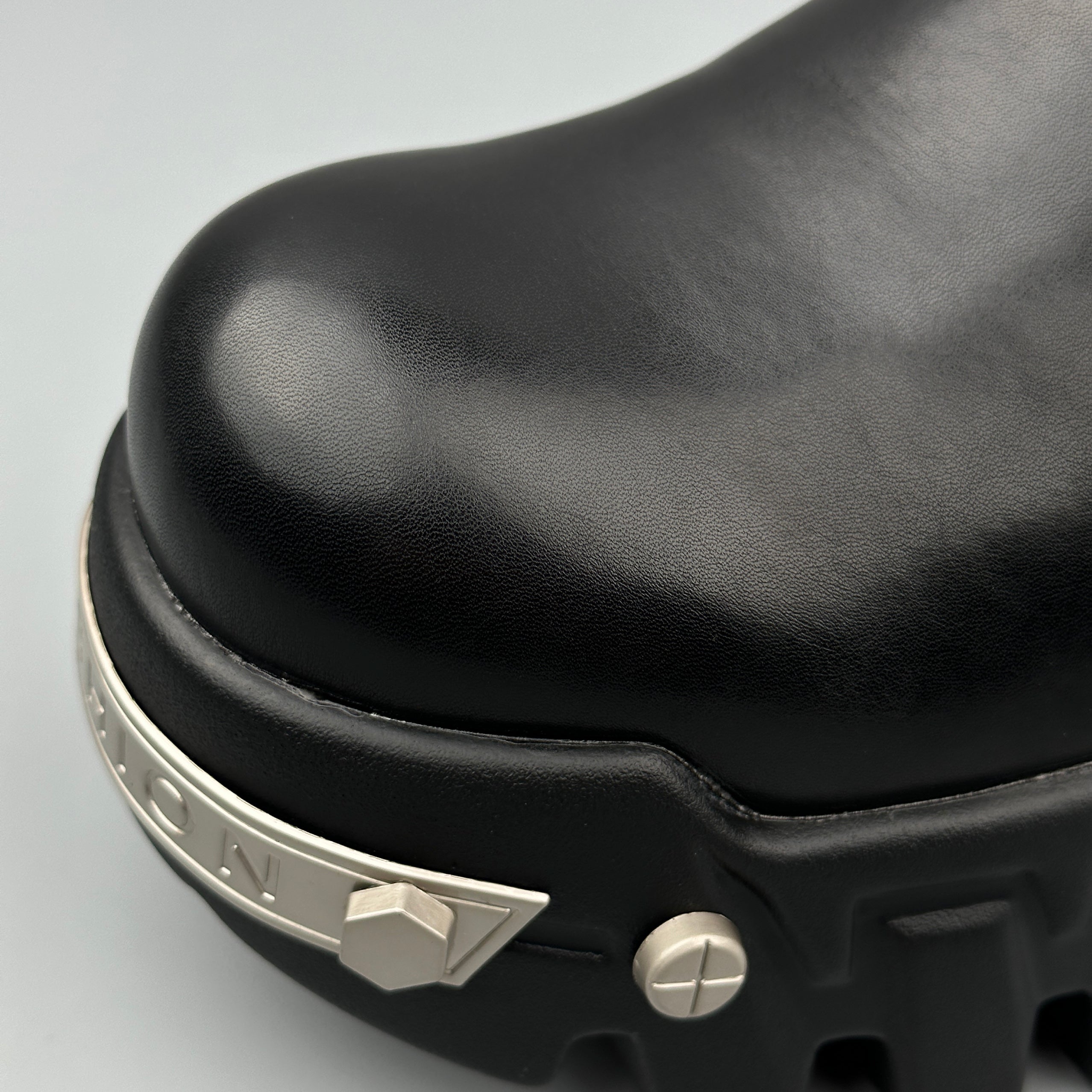 Hybriss Havoc– Punk Chelsea Boots