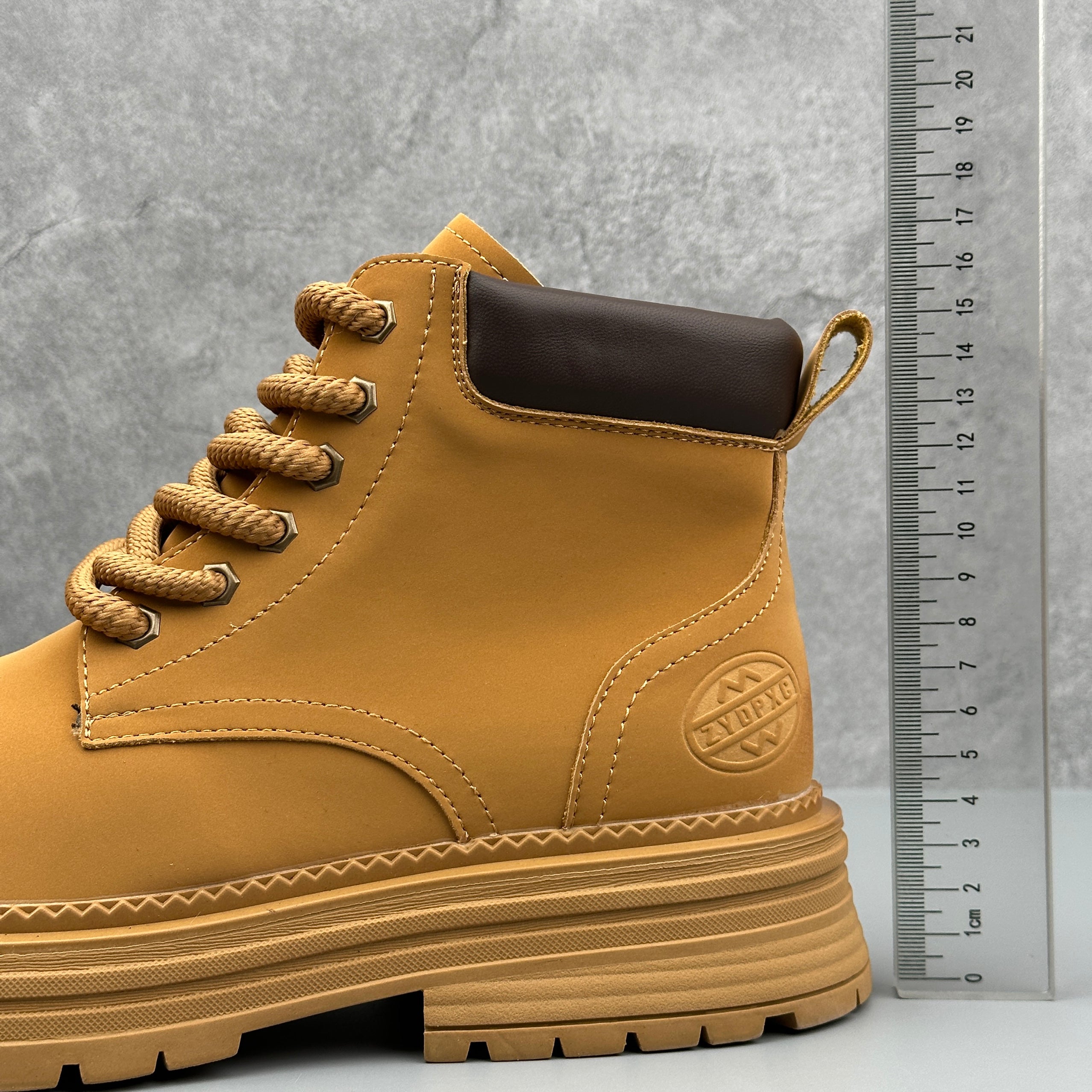 Hybriss Crest– British Style Martin Boots