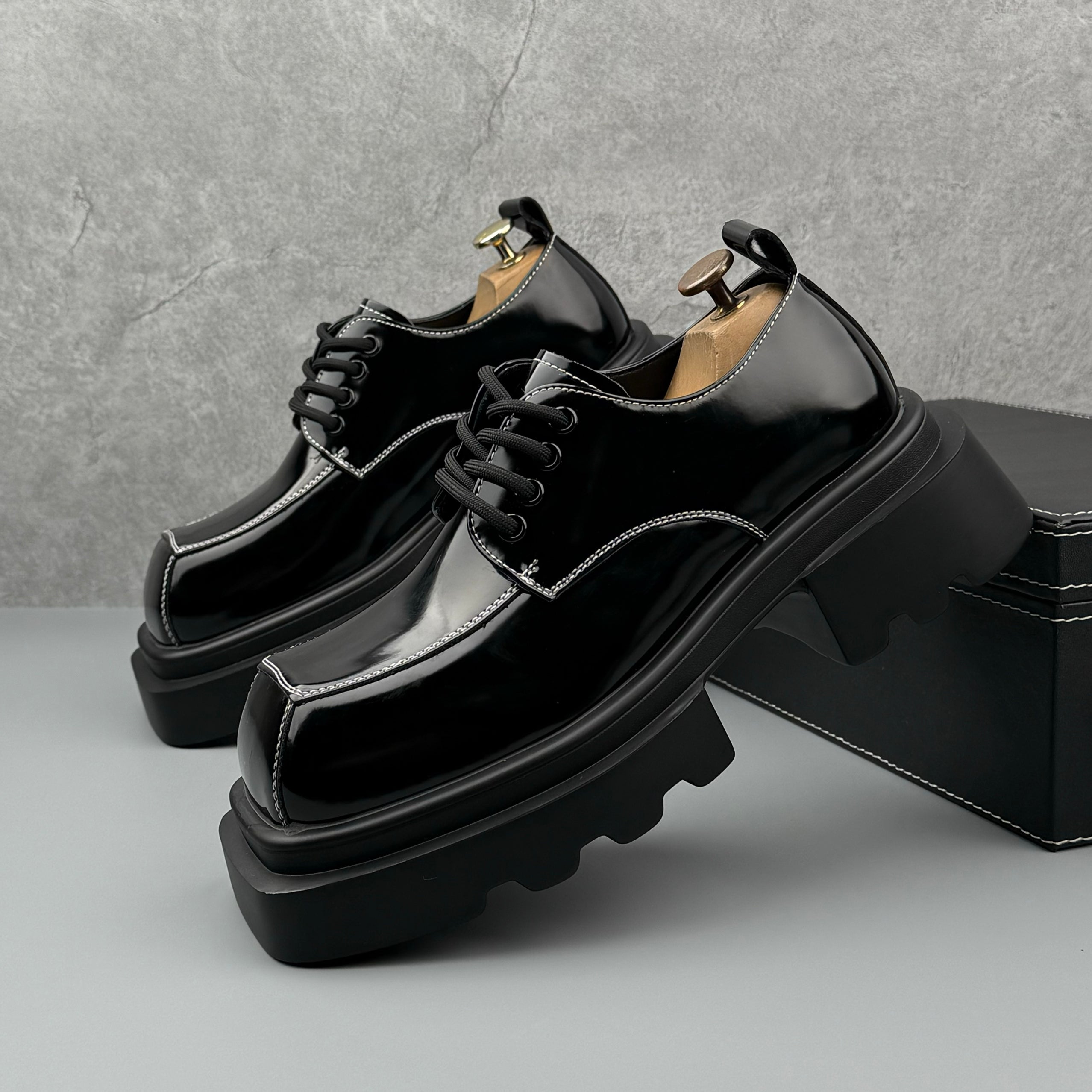 Hybriss Blackwell– British Square-Toe Leather Shoes