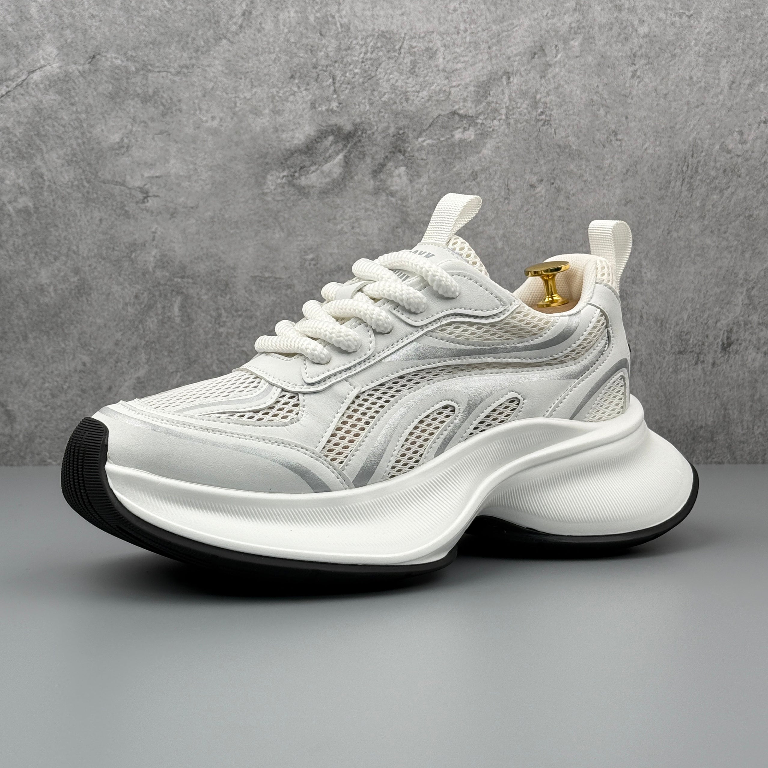 Hybriss UCOC EnerLift White– Youth Dad Shoes