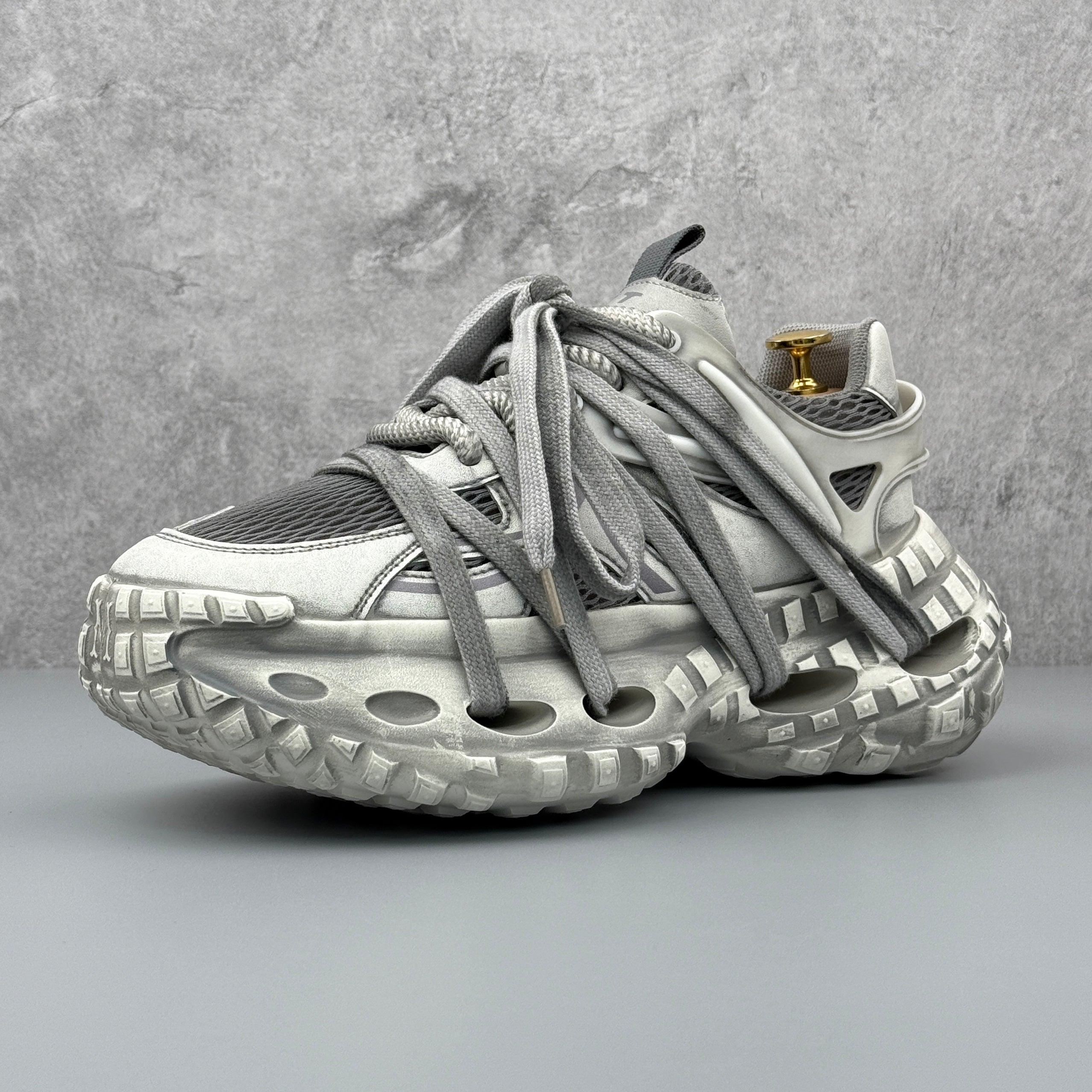 Hybriss DailyThread Gray– Retro Dad Shoes