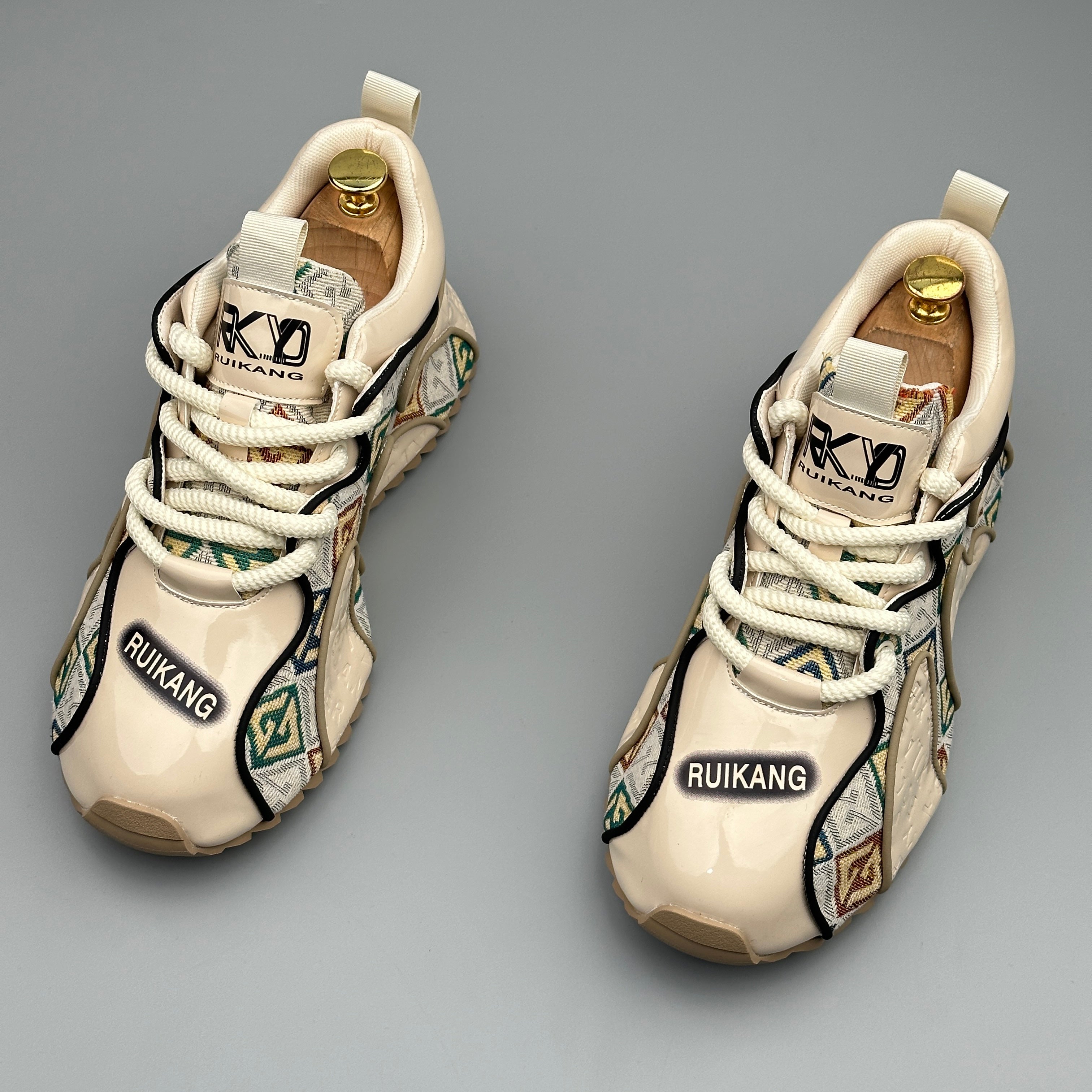 Hybriss Cabuncci EmbroLift Beige– Casual Shoes