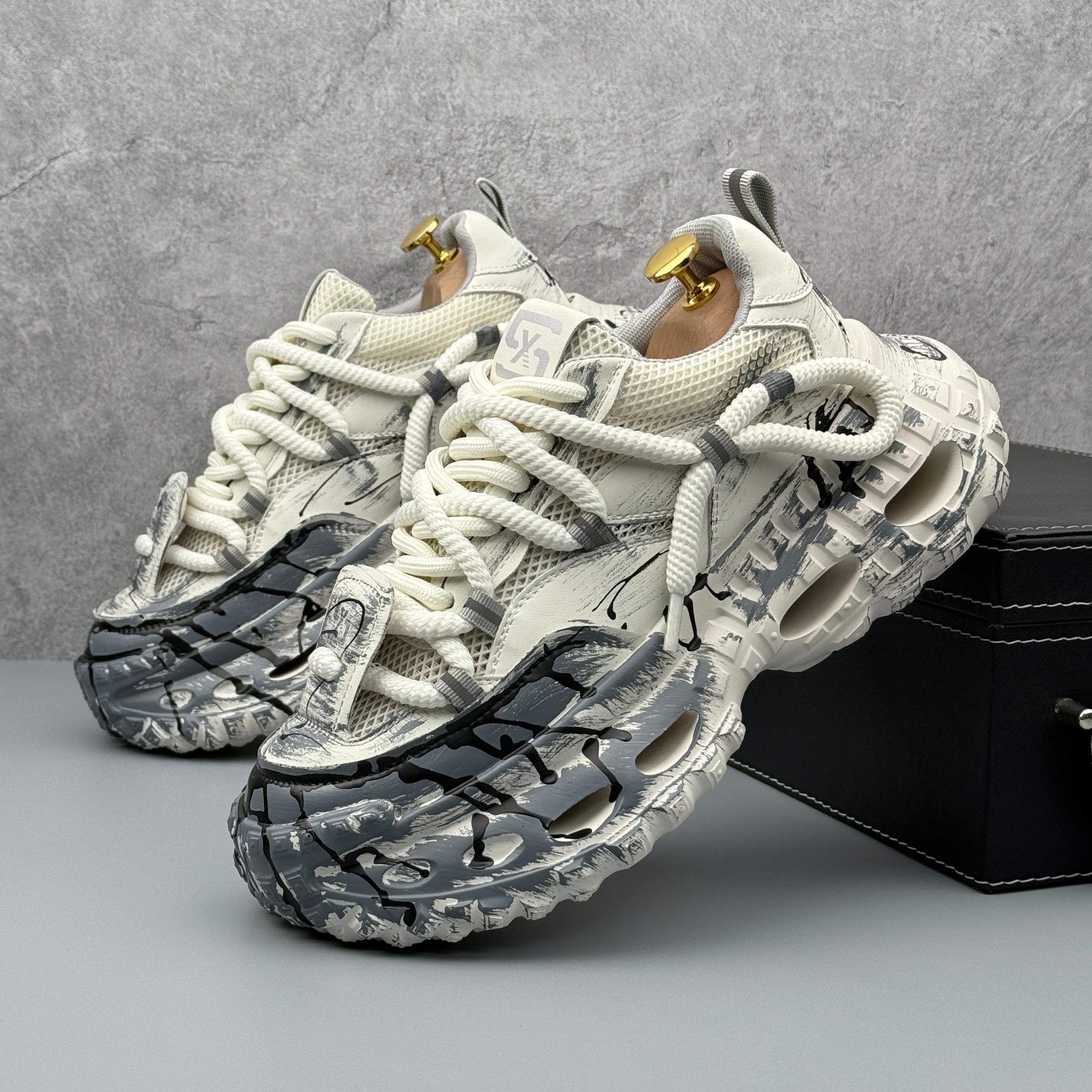 Hybriss ThreadLift White Gray– Men’s Dad Shoes