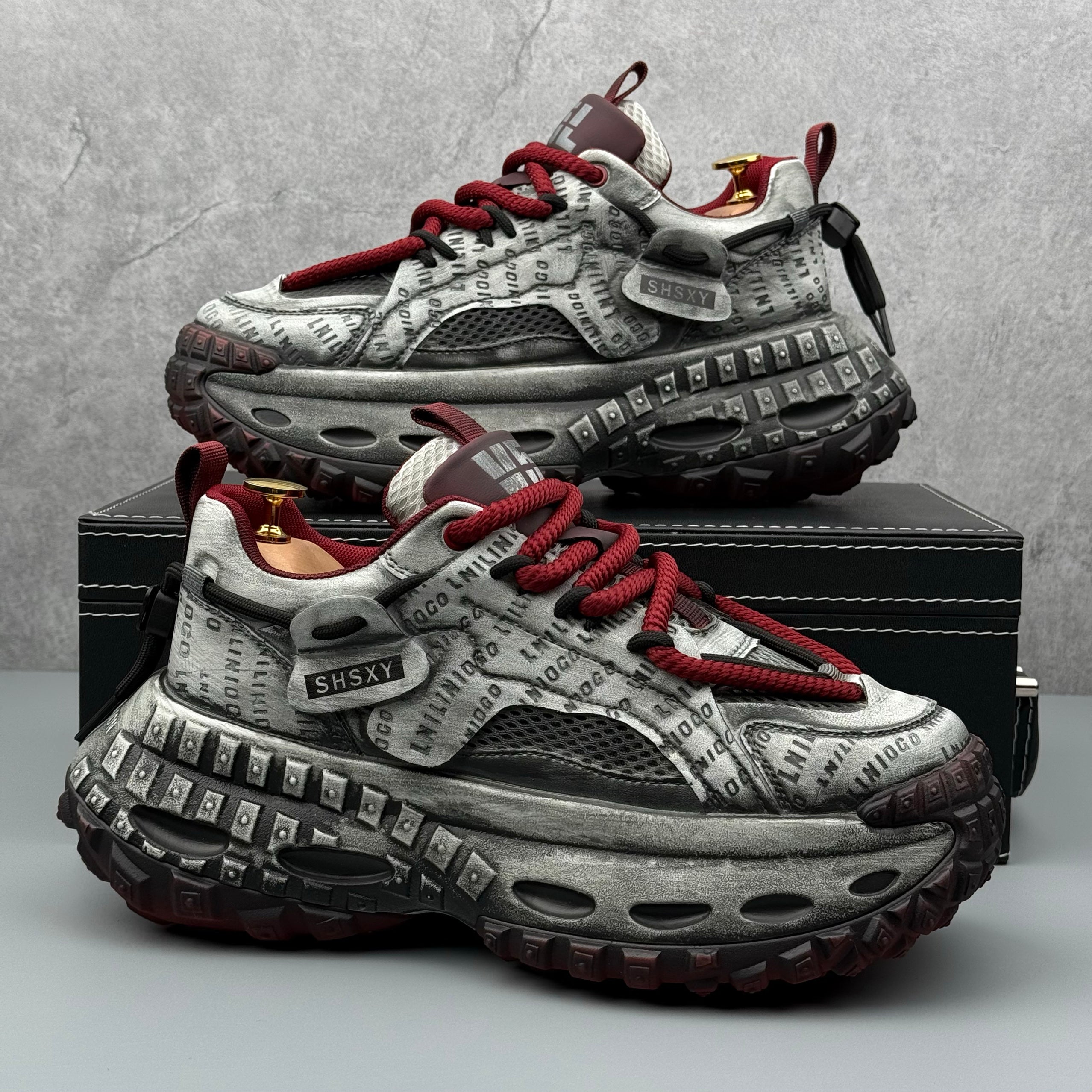 Hybriss DailyWeave Black Red– Retro Dad Shoes