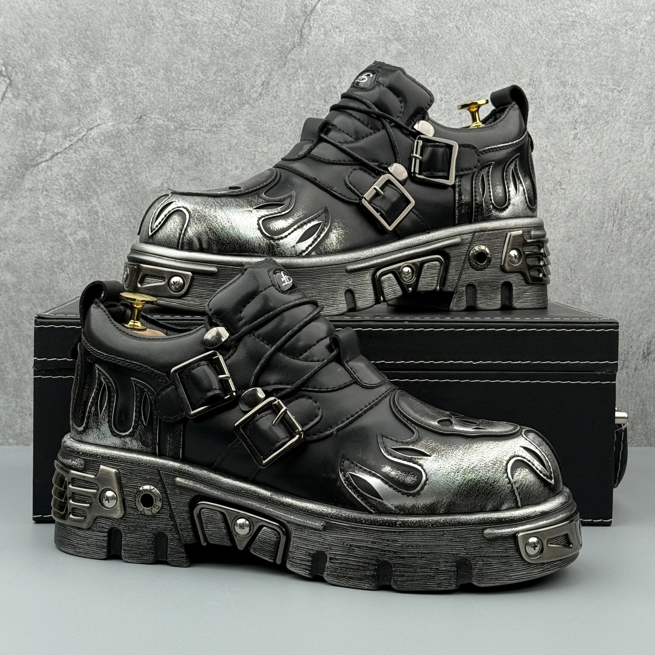 Hybriss Volt Silver– Punk Casual Leather Shoes