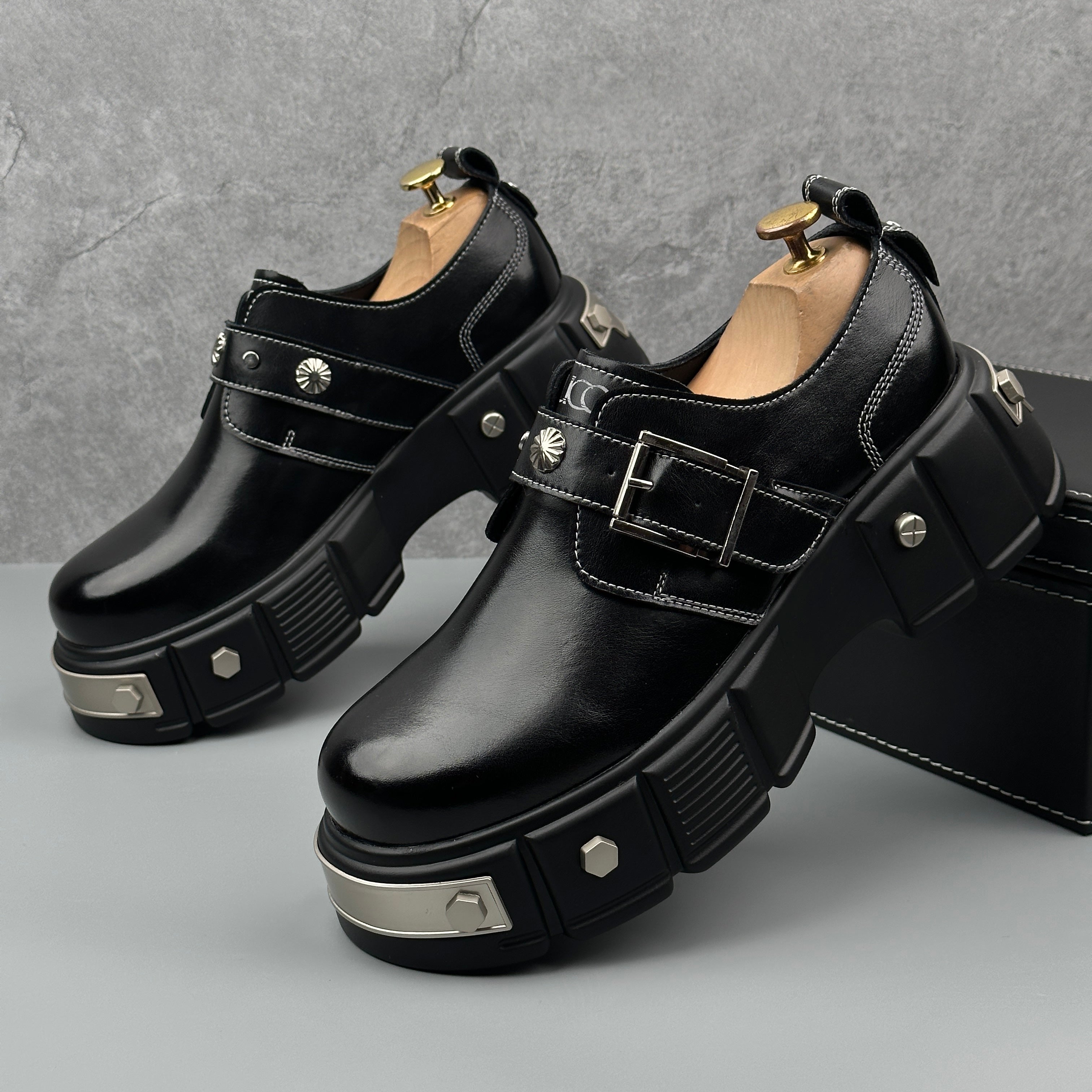 Hybriss Ironstride Black– Casual Leather Shoes