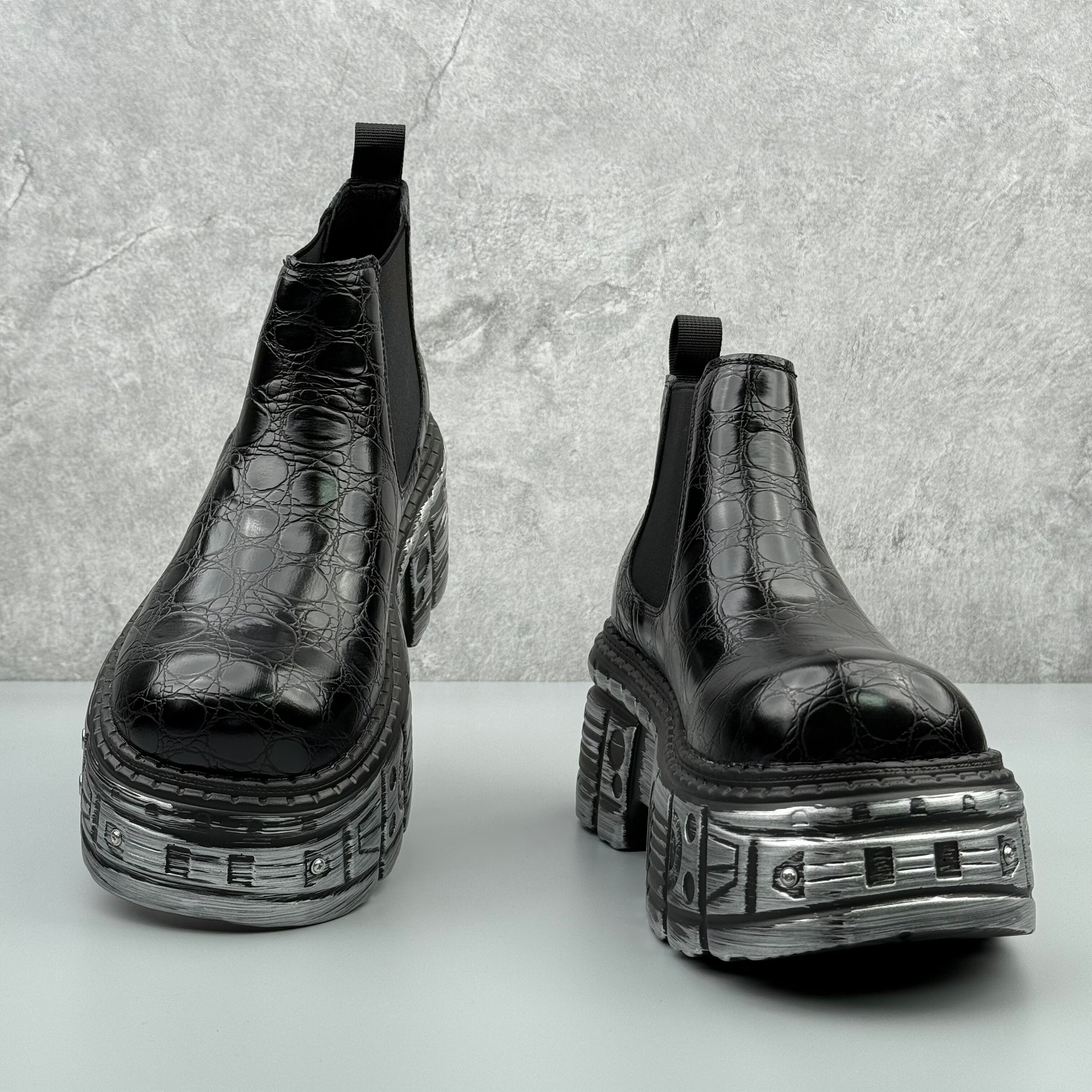 Hybriss ElevateMartin Black– Short‑Tube Martin Boots