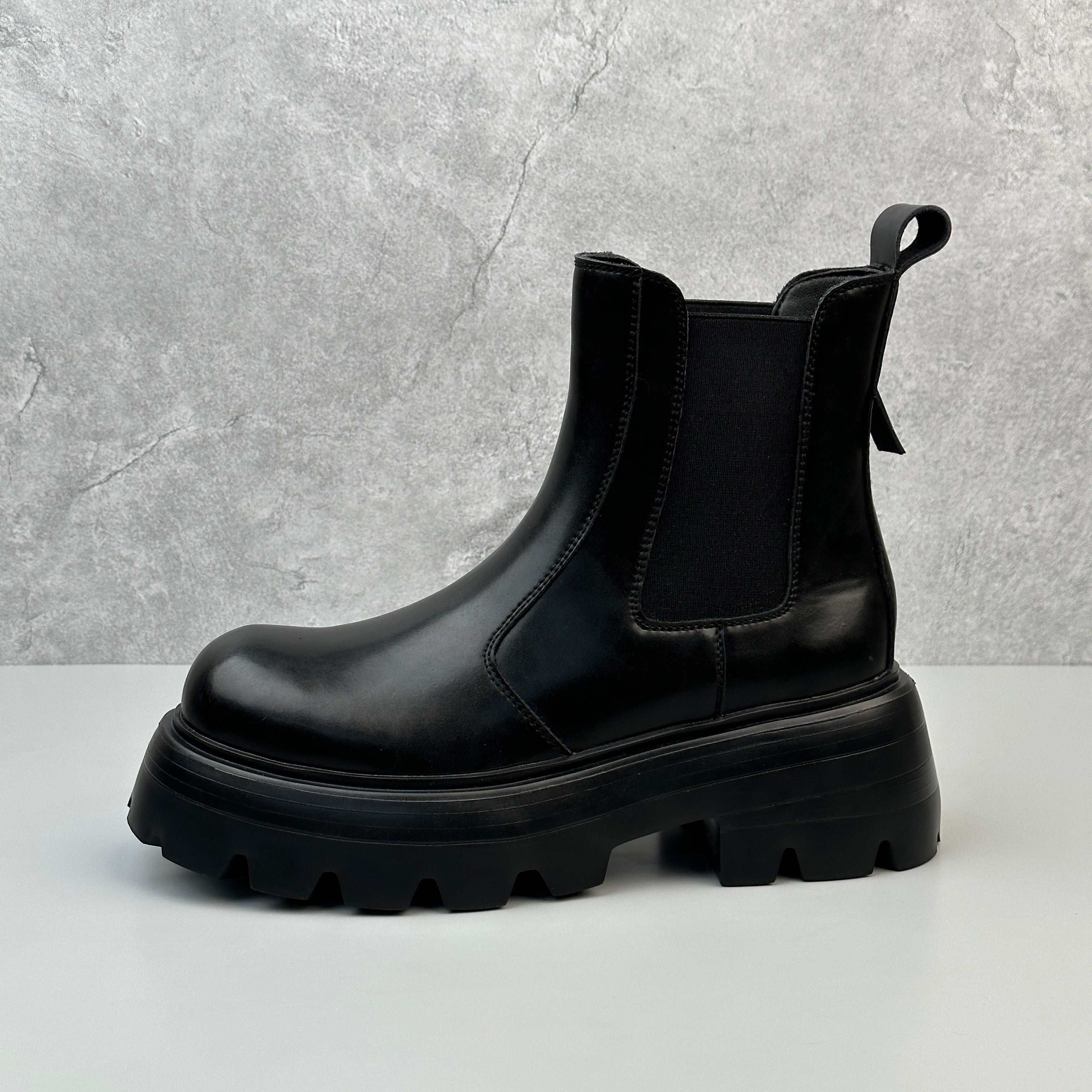 Hybriss Crown– Futuristik Chelsea Boots