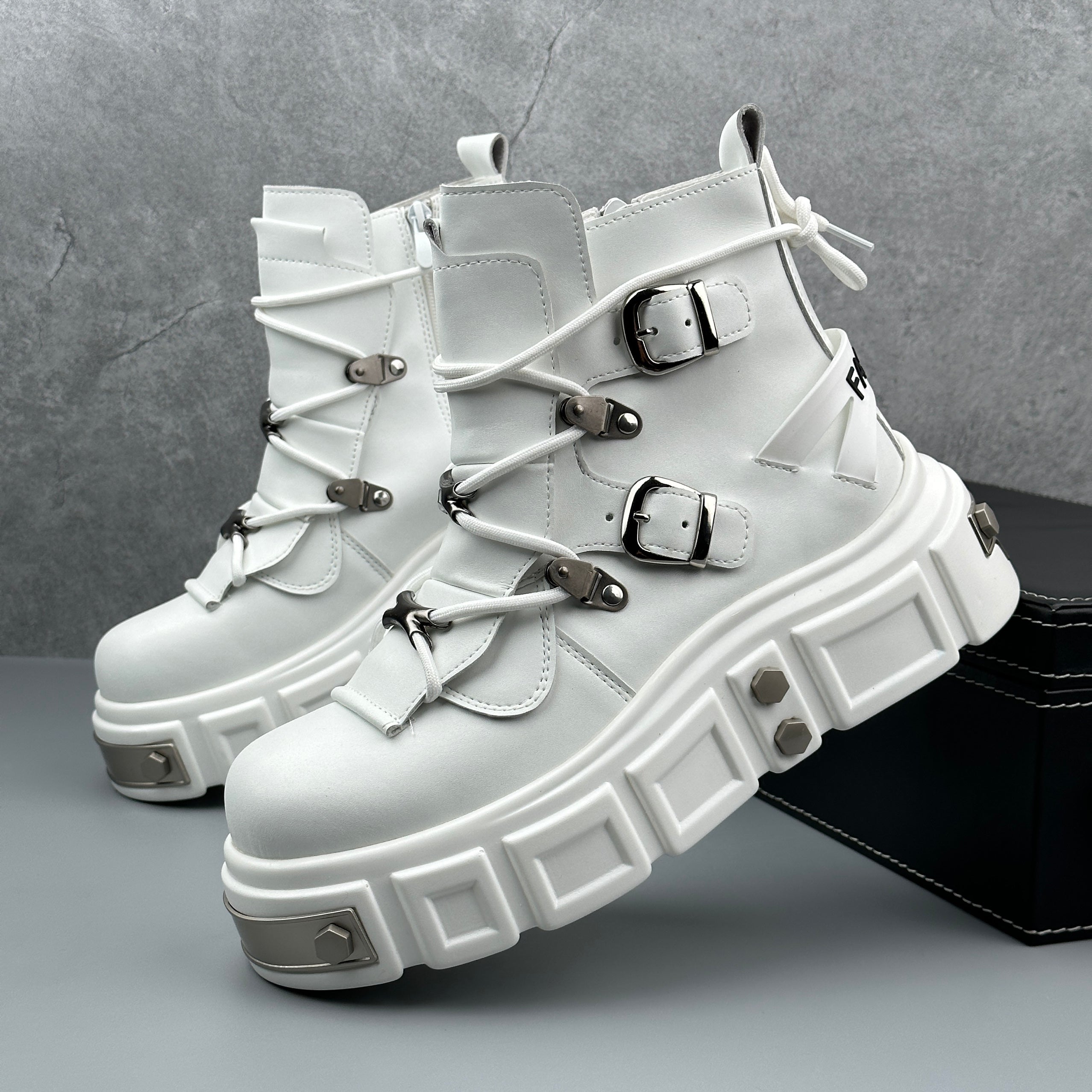 Hybriss Alloy– Metal Detailed Cargo Boots