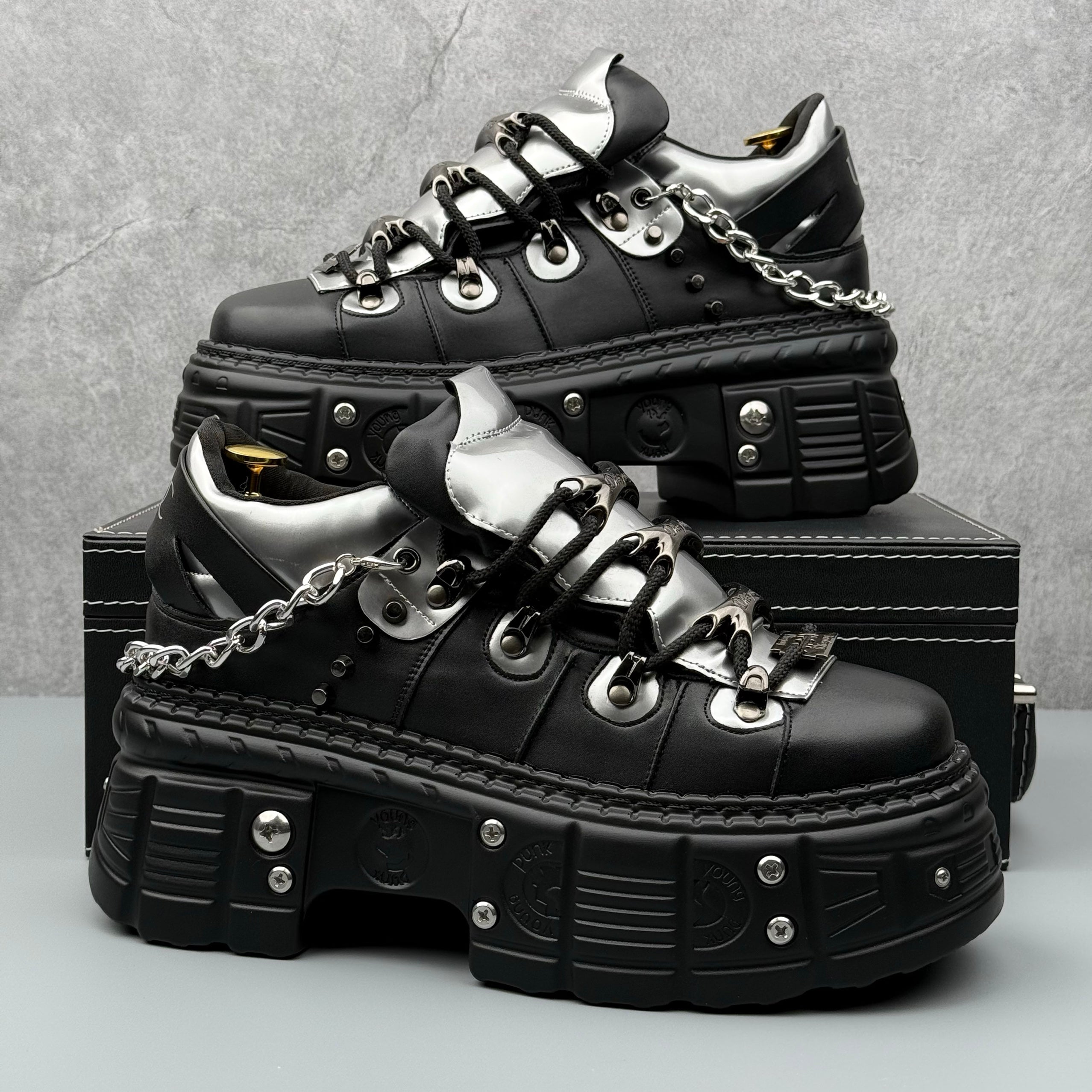 Hybriss PunkMetal Black Silver– Punk Dad Shoes