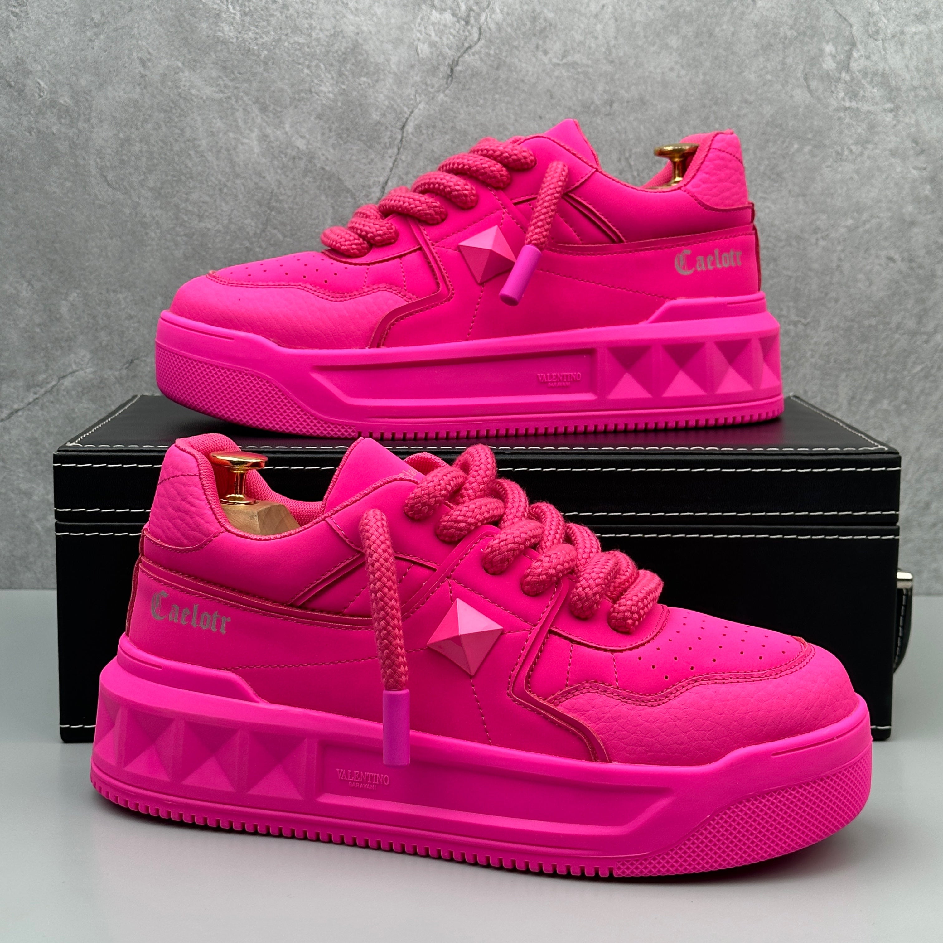 Hybriss RivetKorea – Mikrofaserleder White Shoes