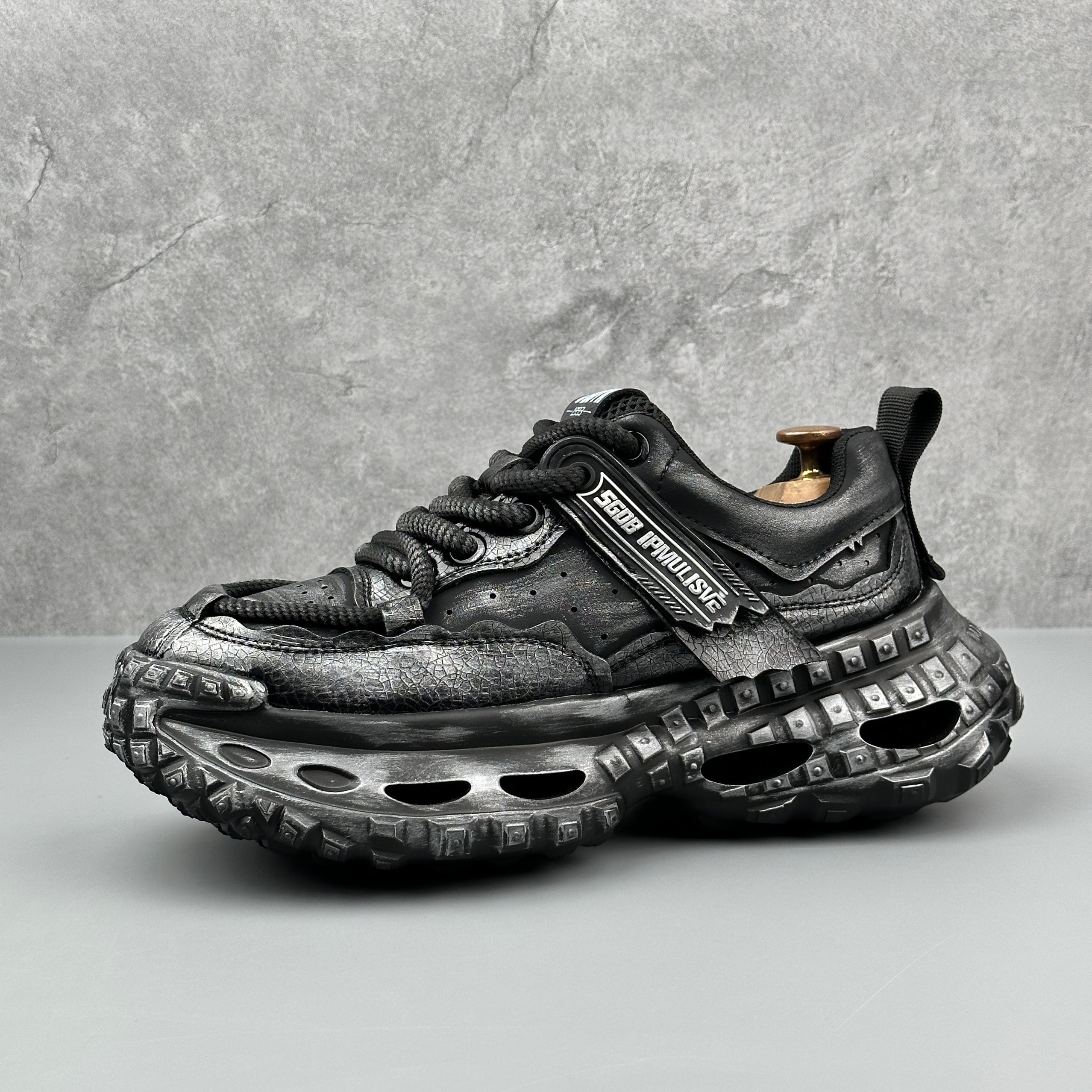 Hybriss RetroRise Black– Youth Retro Dad Shoes