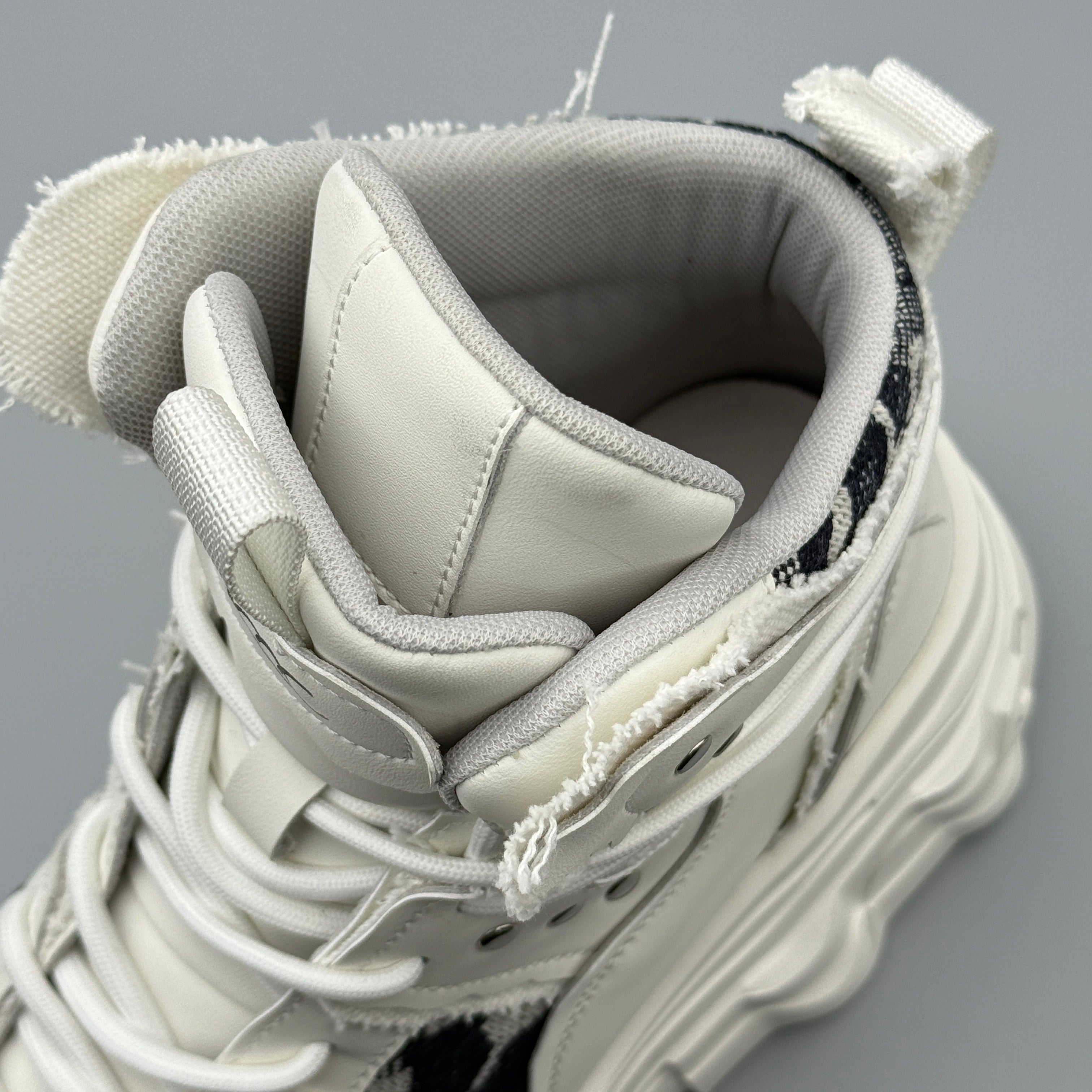 Hybriss Splice– Multi-Material Martin Boots