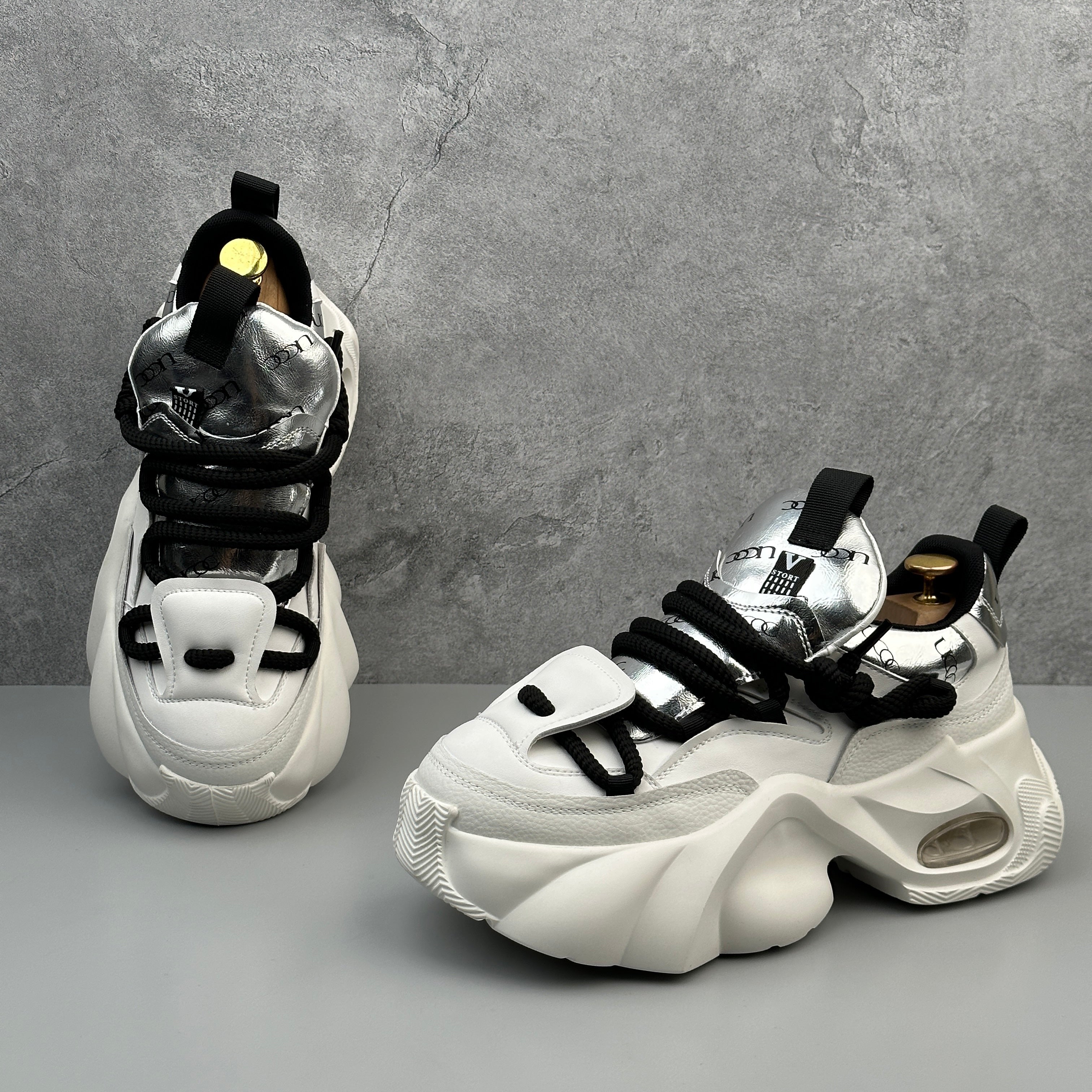 Hybriss SparkSplice Silver– Sporty Dad Shoes