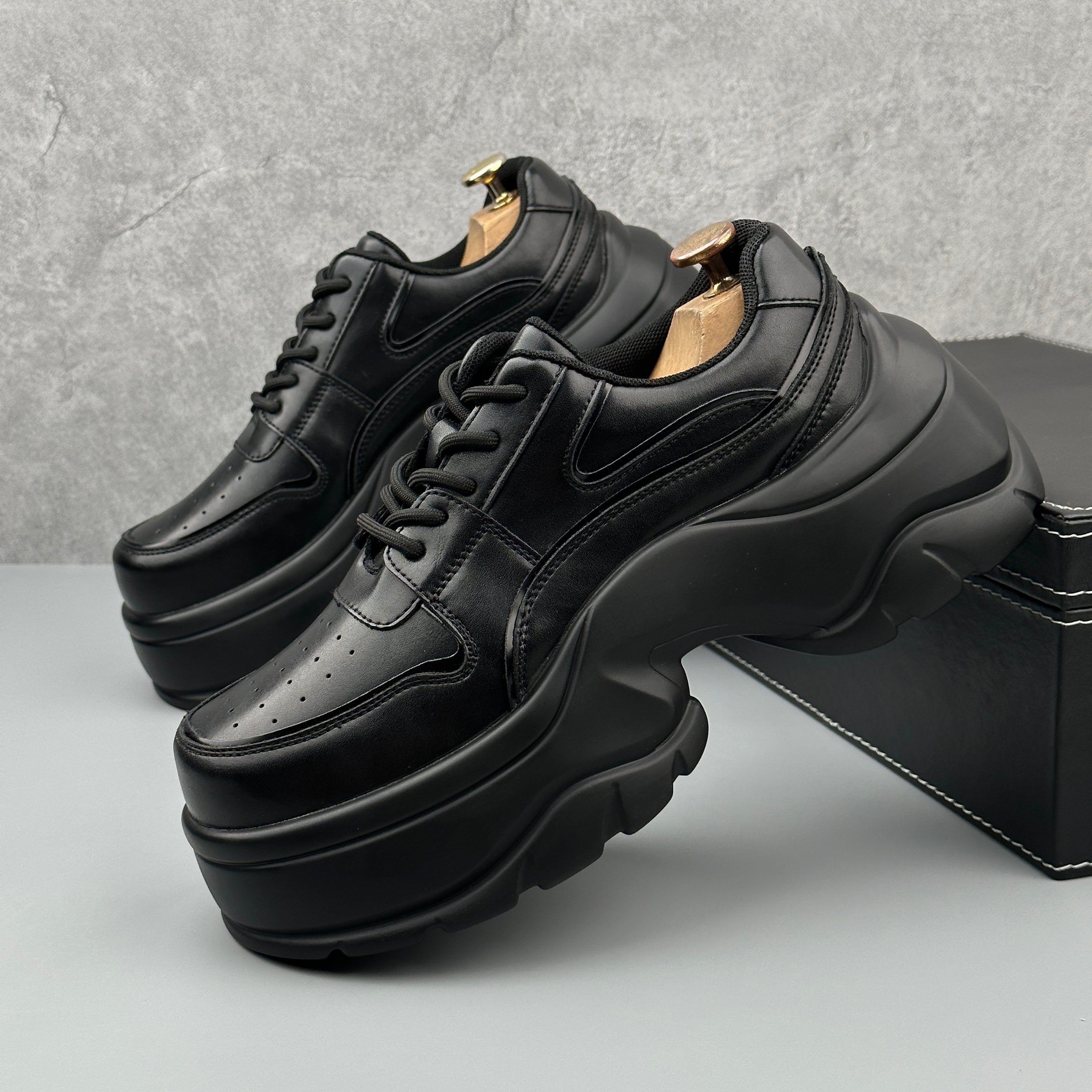 Hybriss Leisure Rise Black– Casual Leather Shoes
