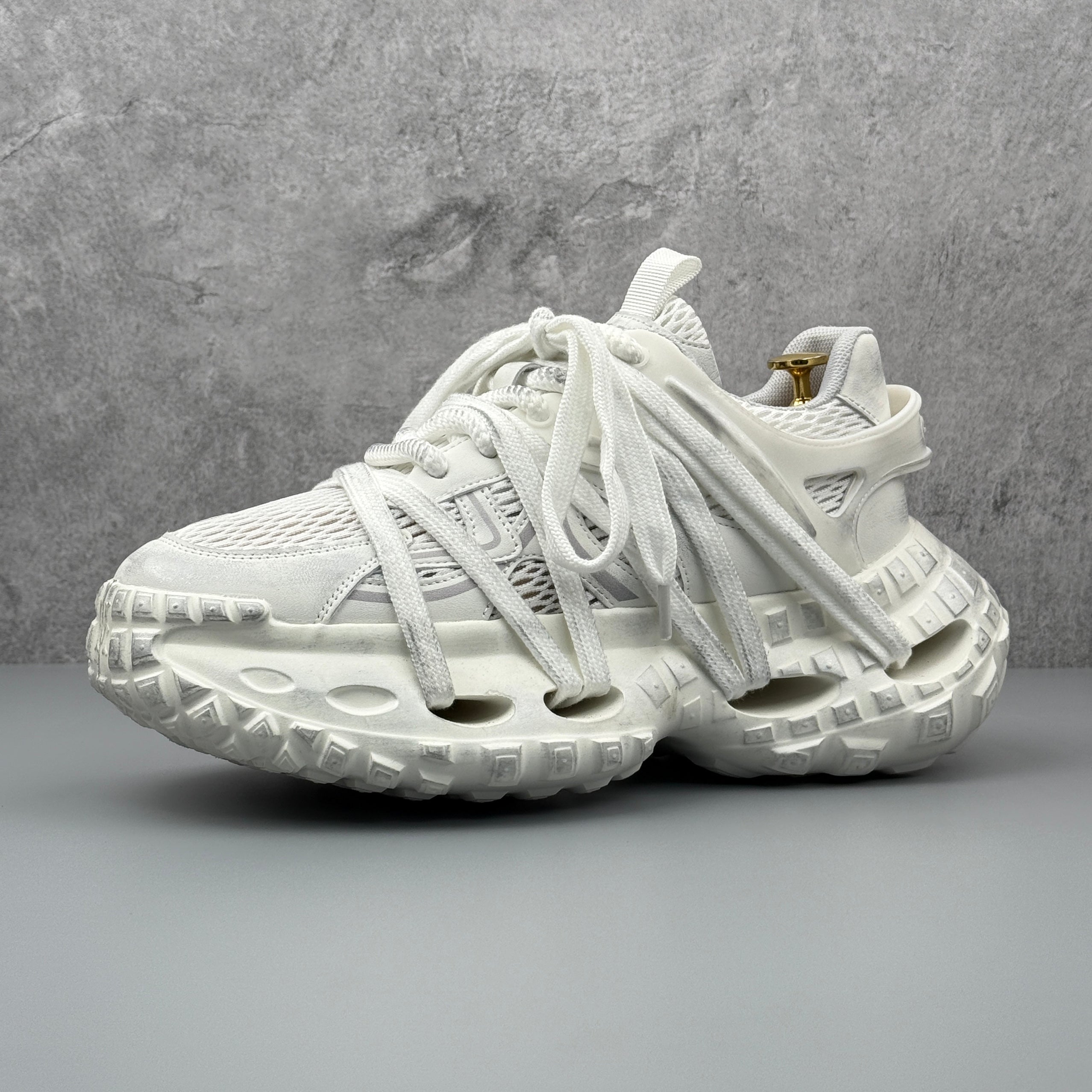 Hybriss DailyThread White– Retro Dad Shoes