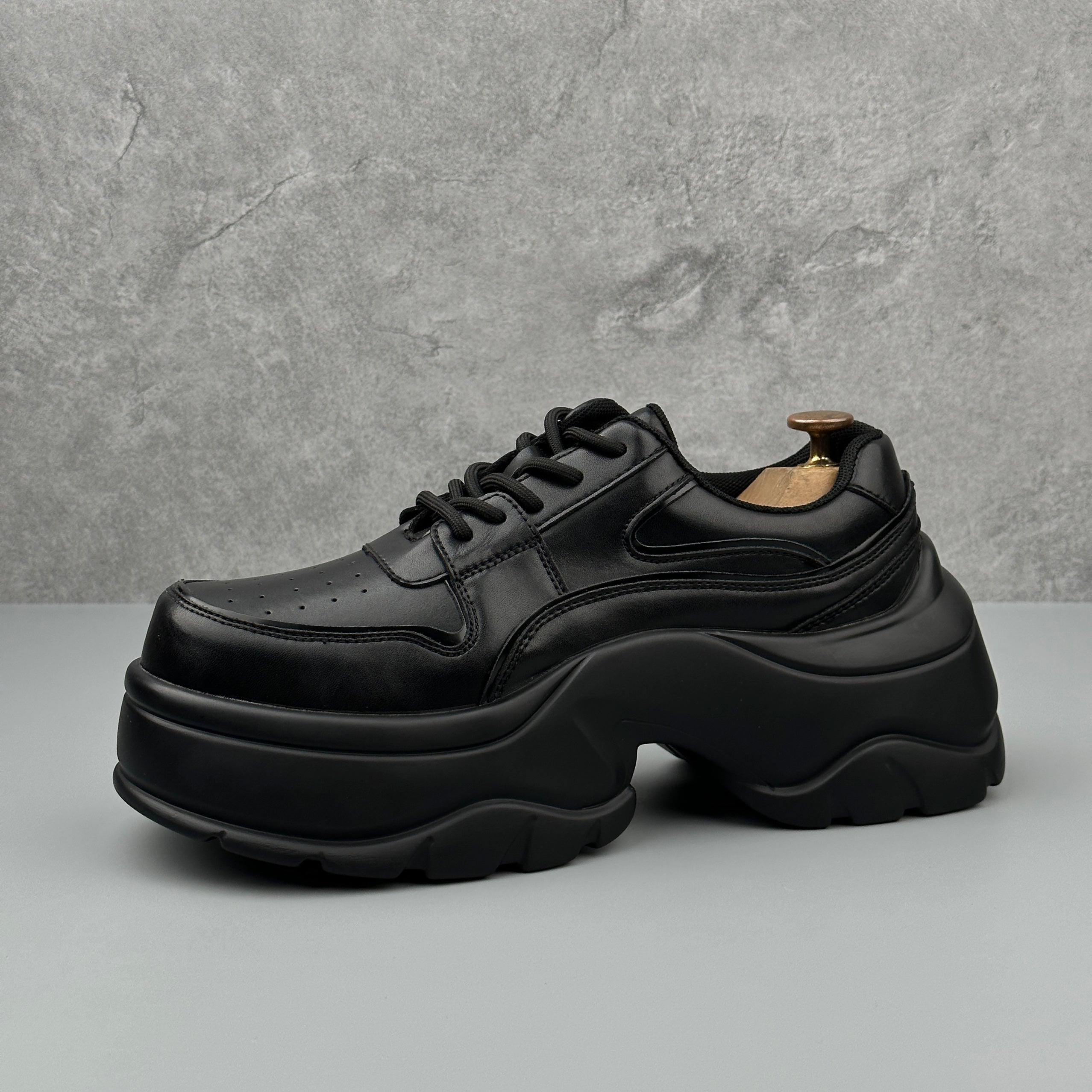 Hybriss Leisure Rise Black– Casual Leather Shoes