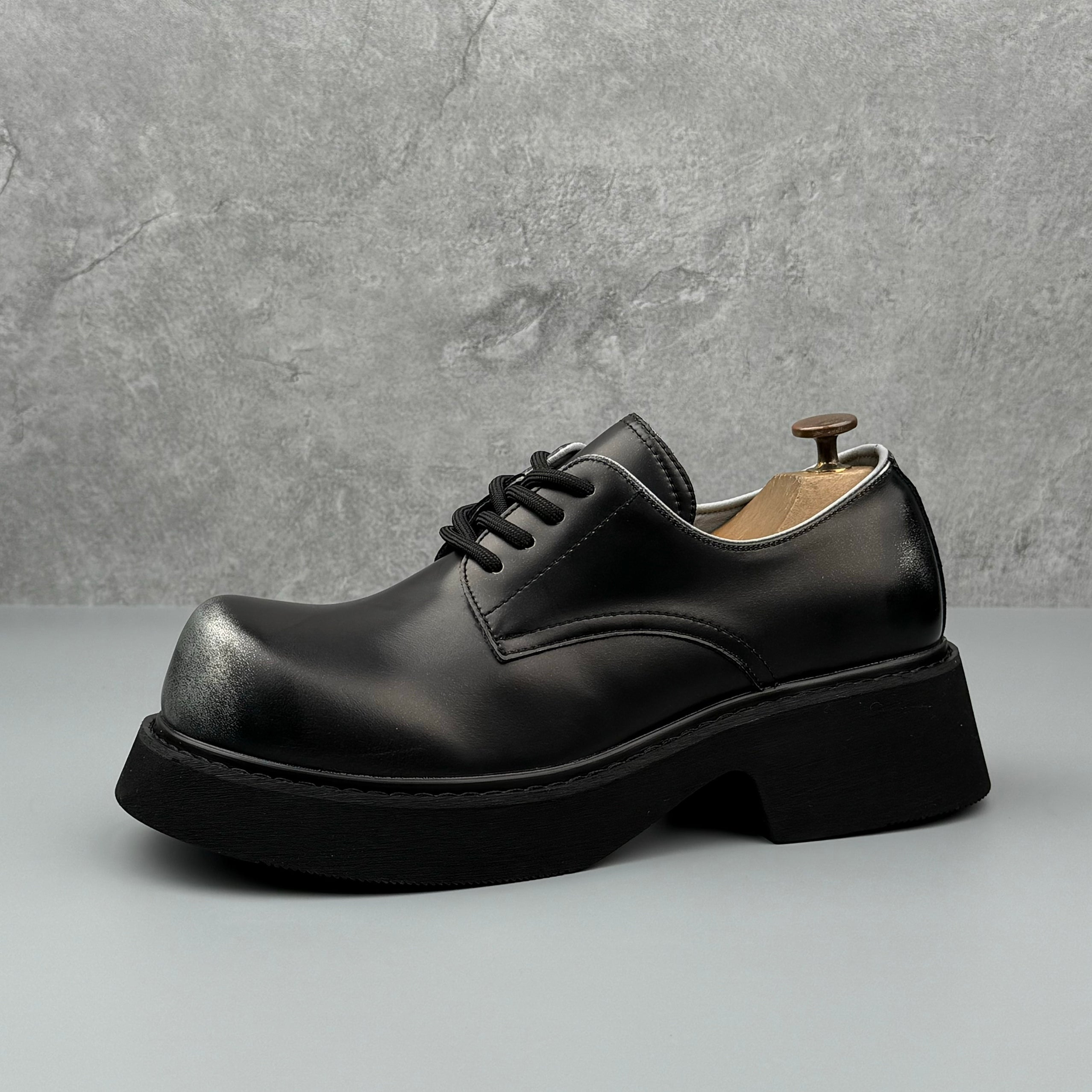 Hybriss LeisureCraft Silver– Goodyear Casual Leather Shoes