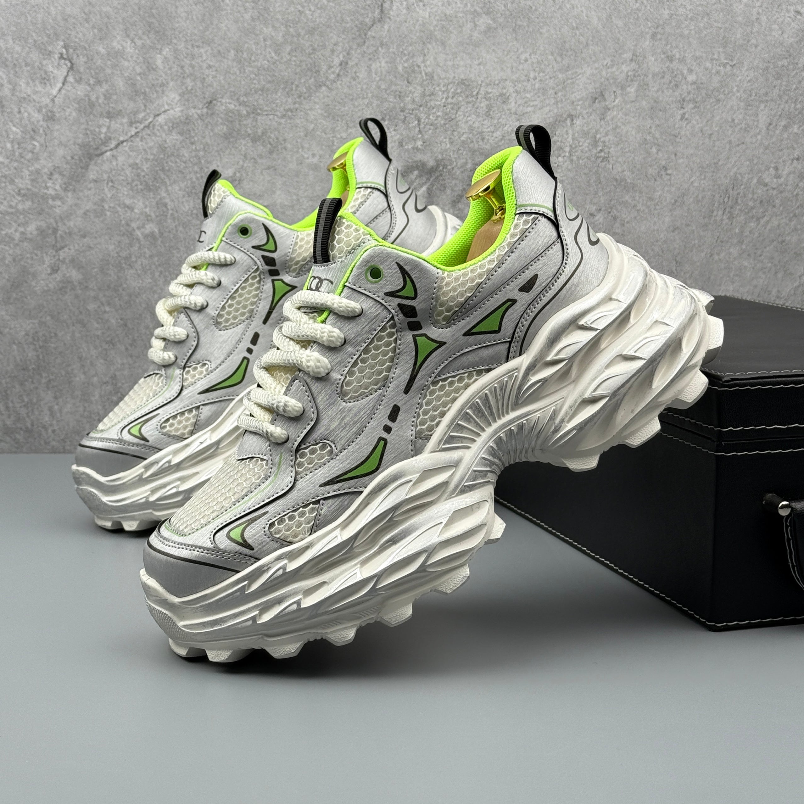 Hybriss ElevateCore Silver Green– Youth Casual Dad Shoes