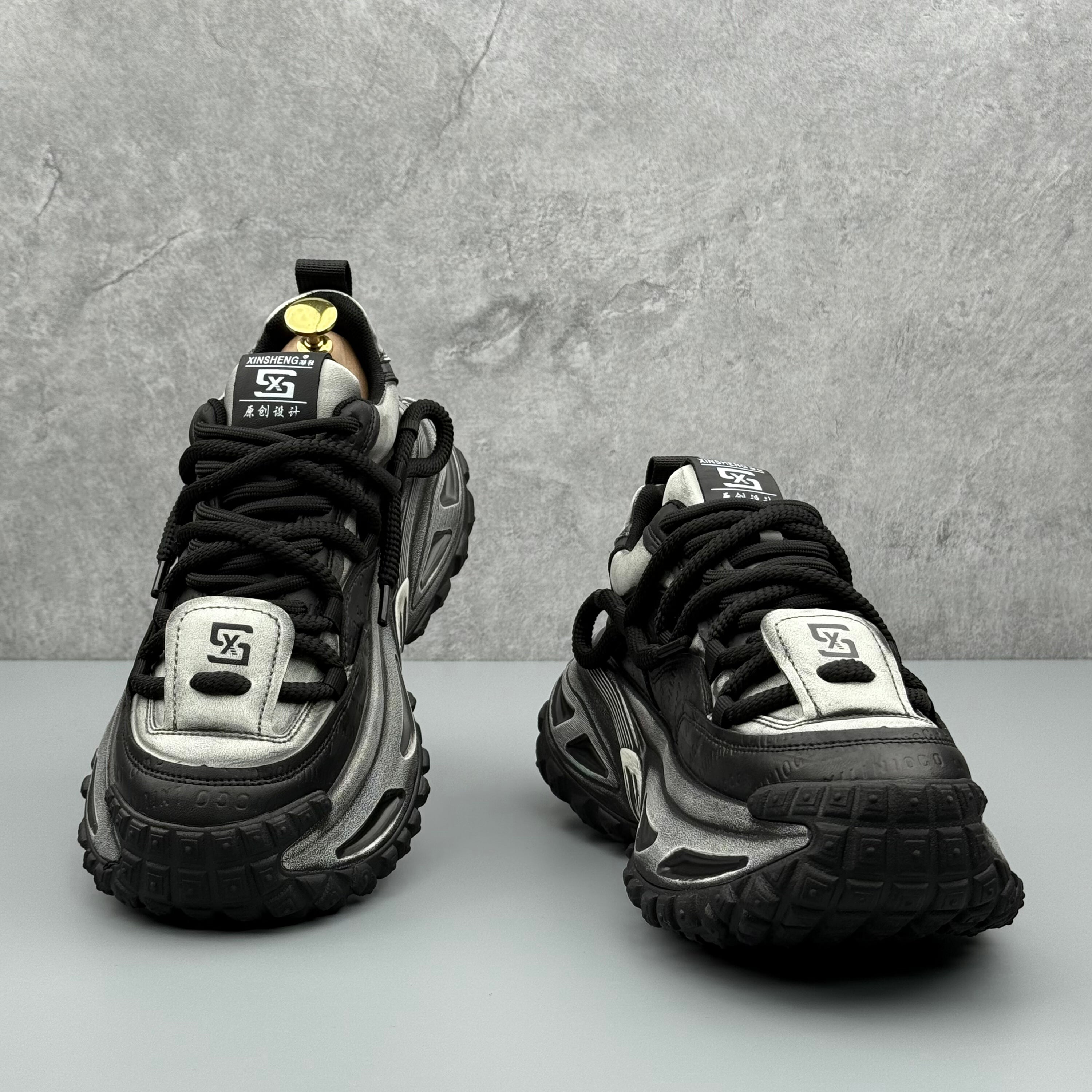 Hybriss CrossRetro Black White– Retro Dad Shoes