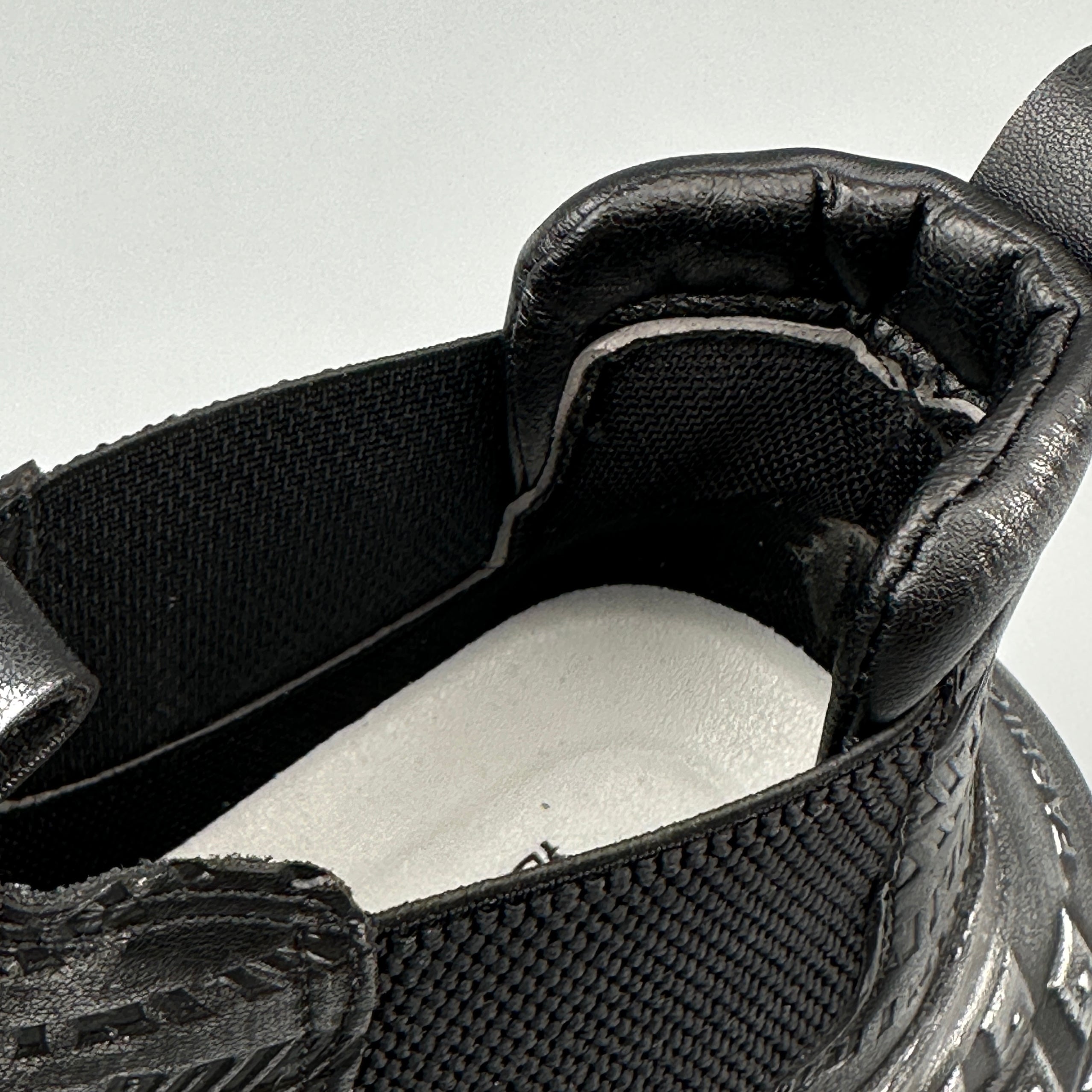 Hybriss Volt – Retro High-Top Cargo Boots