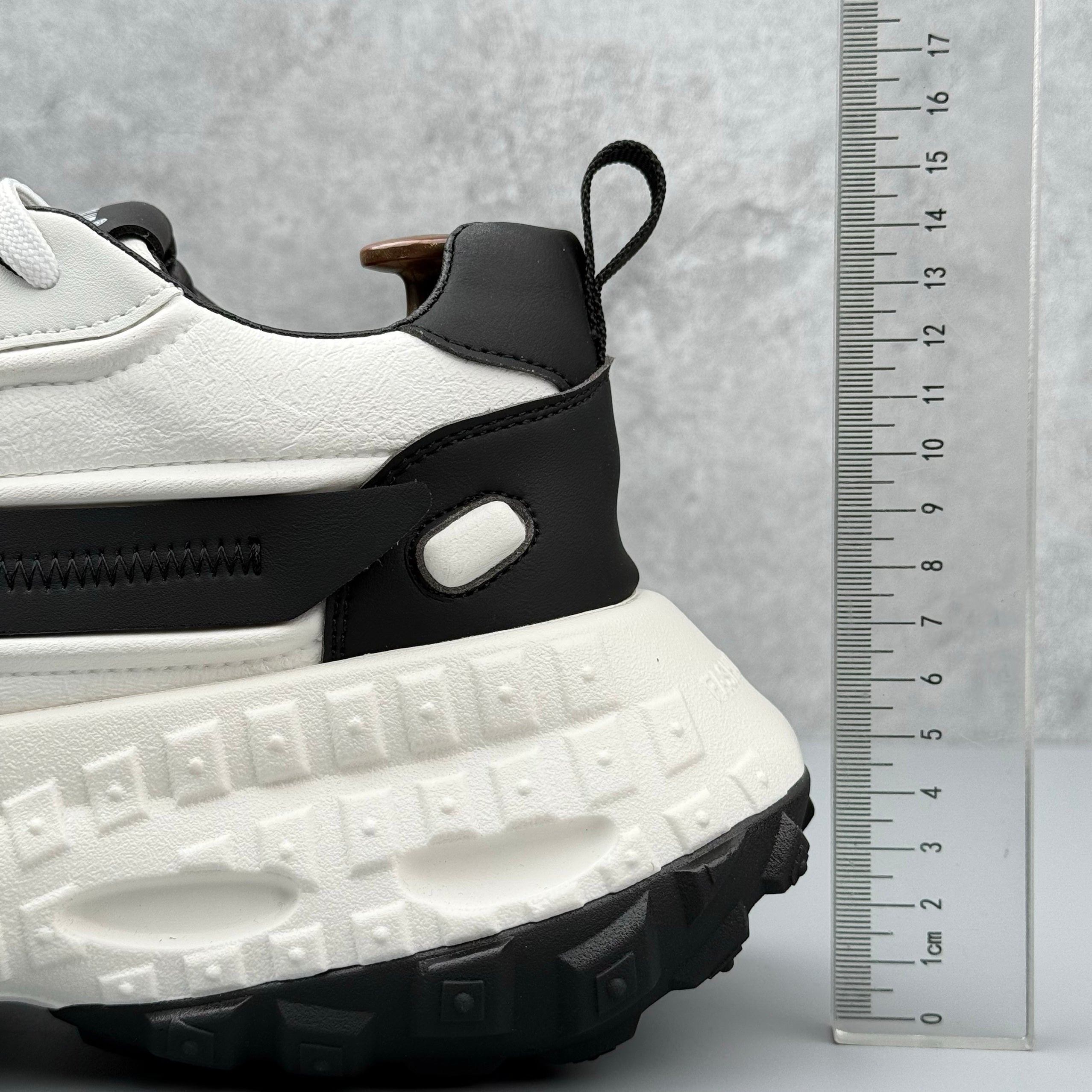 Hybriss ElevateCore Black White– Youth Dad Shoes