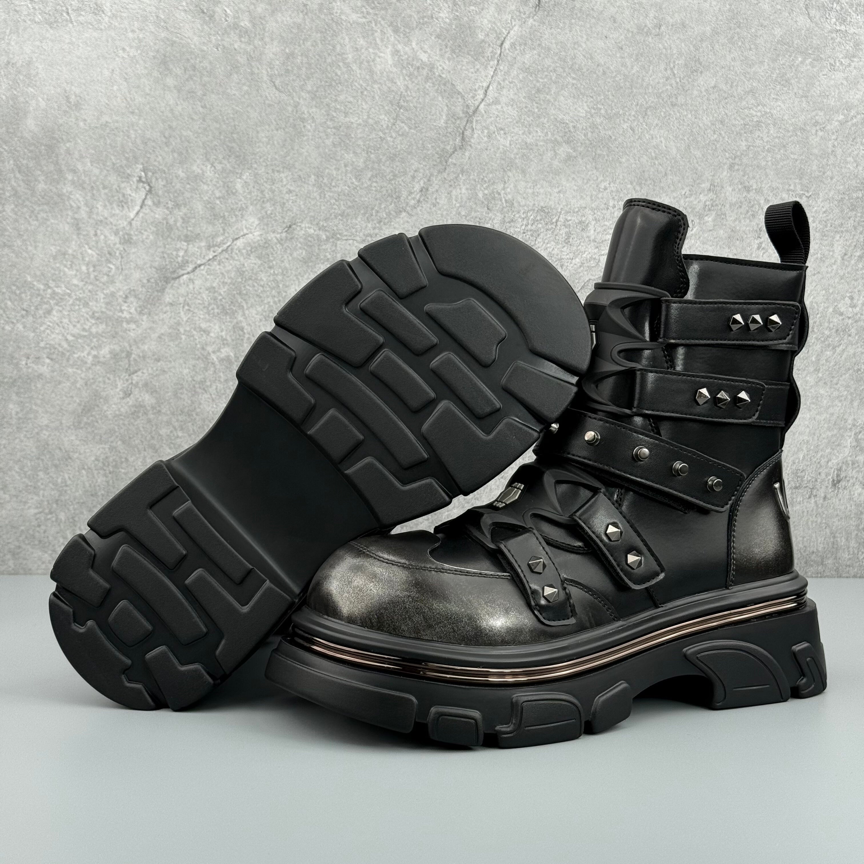 Hybriss Aegon– Retro Silber Martin Boots