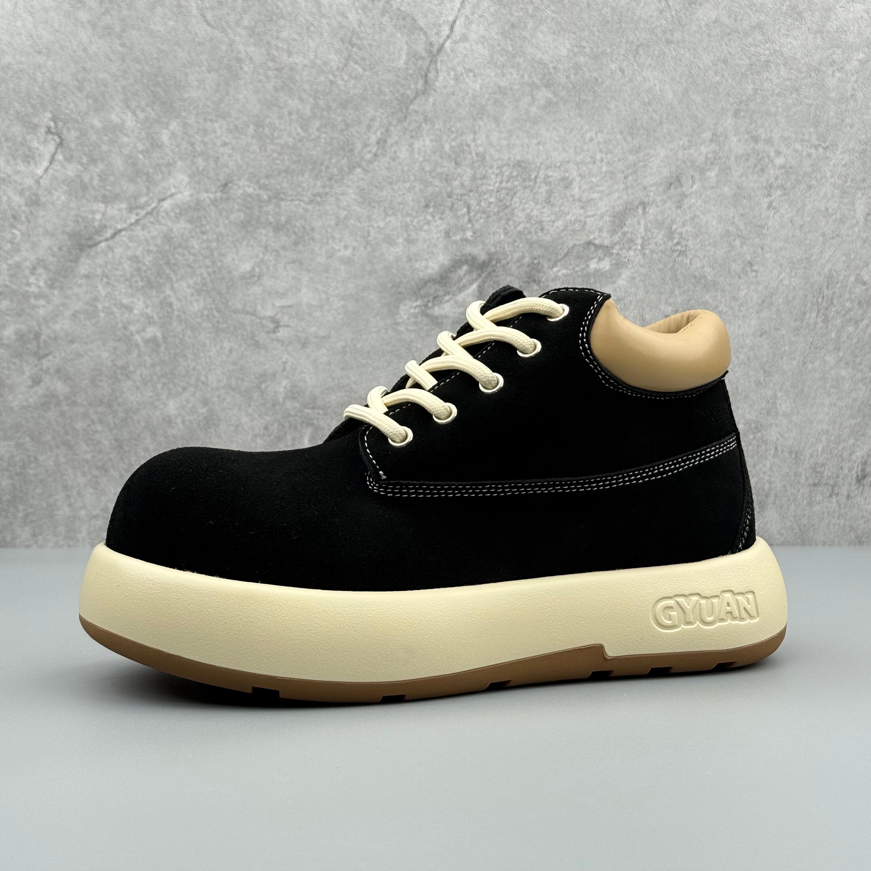 Hybriss Summit– Nubuck Martin Boots