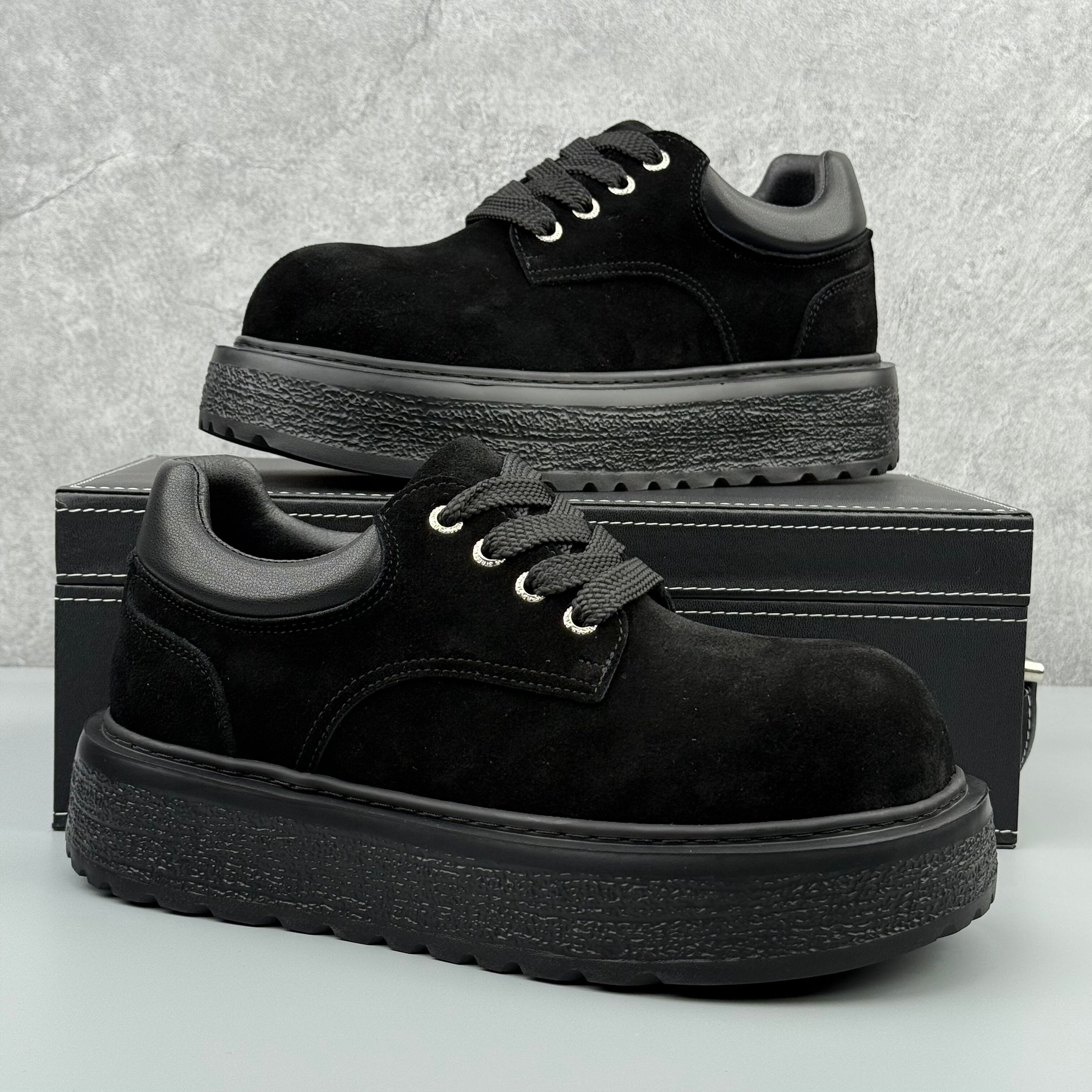 Hybriss NubuckMartin Black– Short‑Tube Nubuck Leather Martin Boots