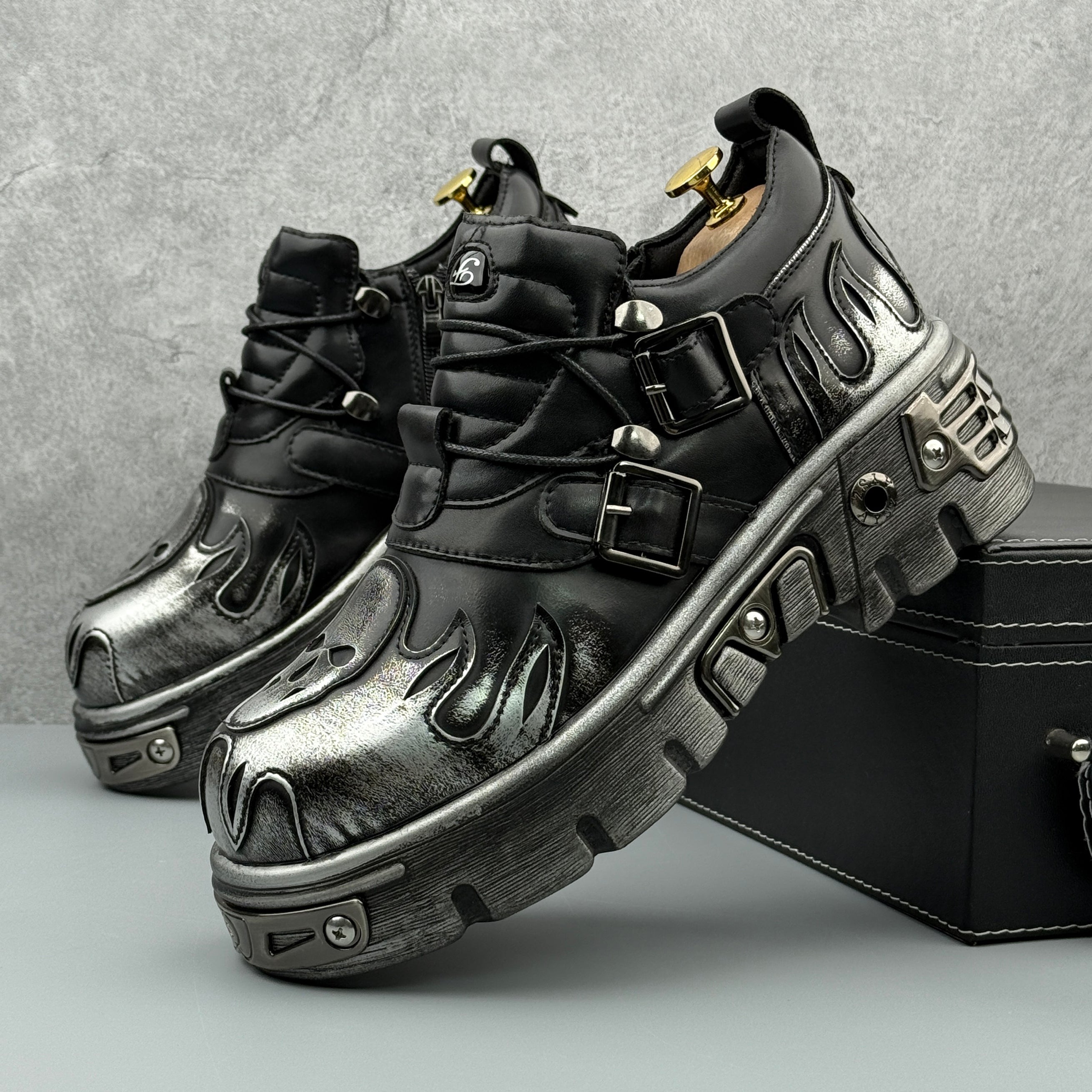 Hybriss Volt Silver– Punk Casual Leather Shoes