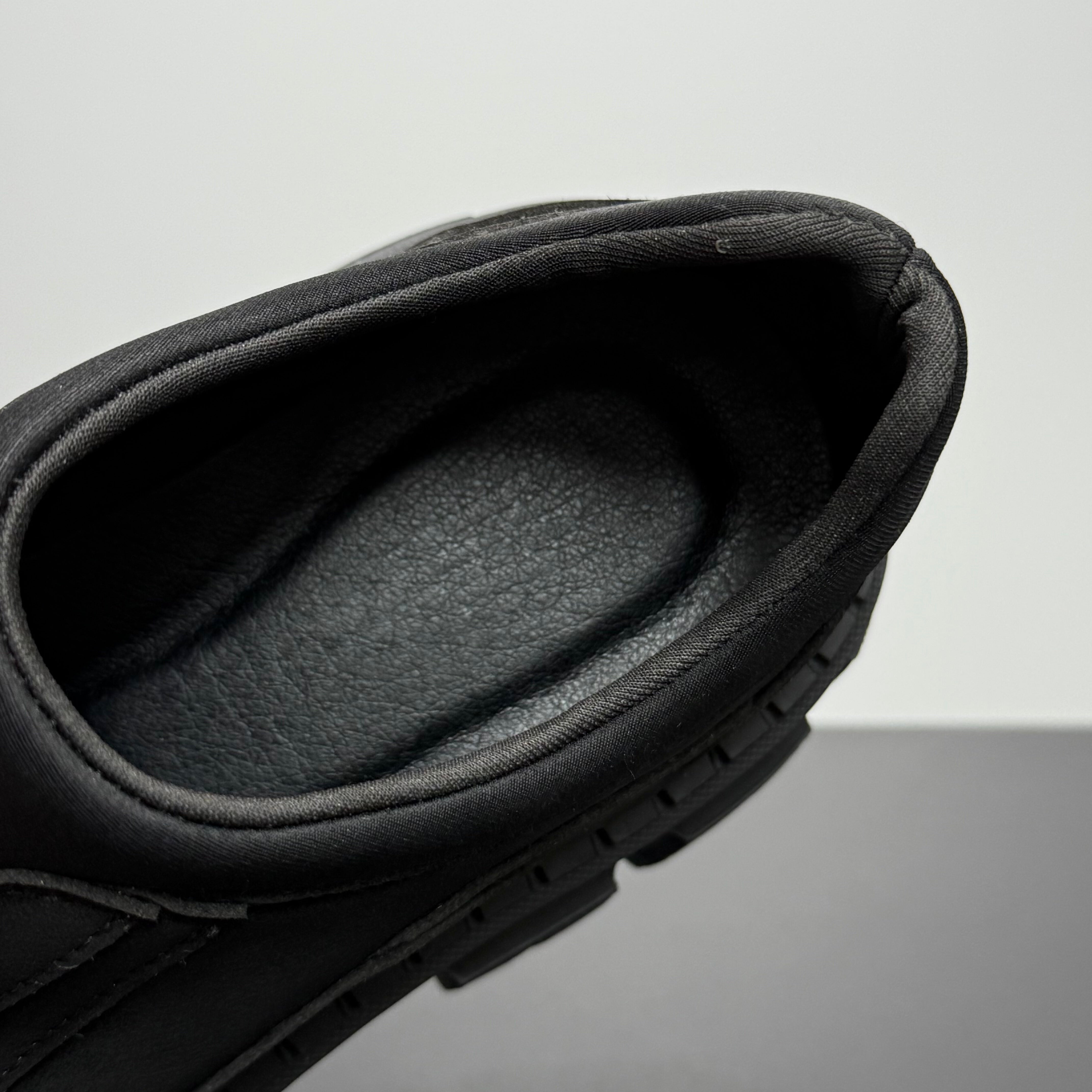 Hybriss Vertex Black– Youth Casual Leather Shoes