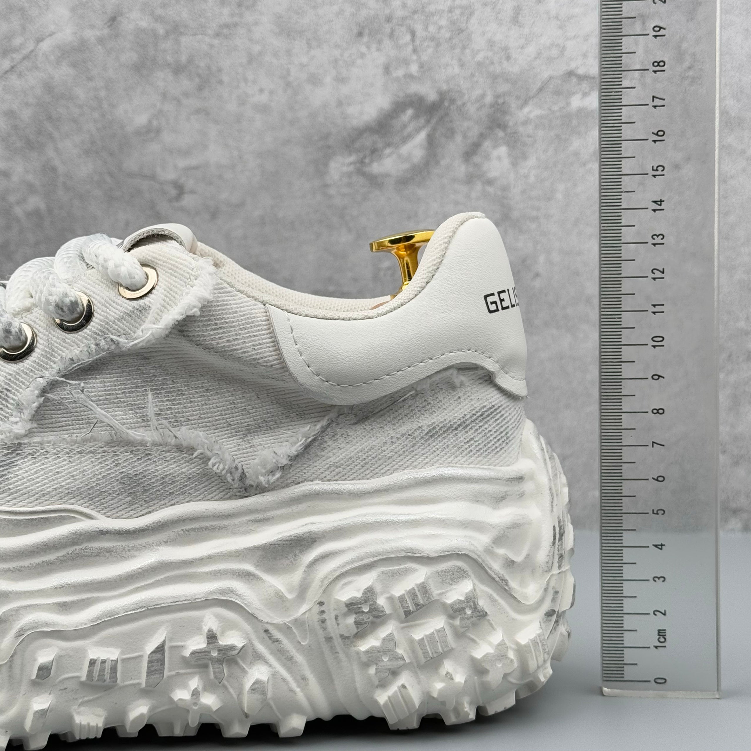 Hybriss UCOC TasselRise White– Youth Dad Shoes