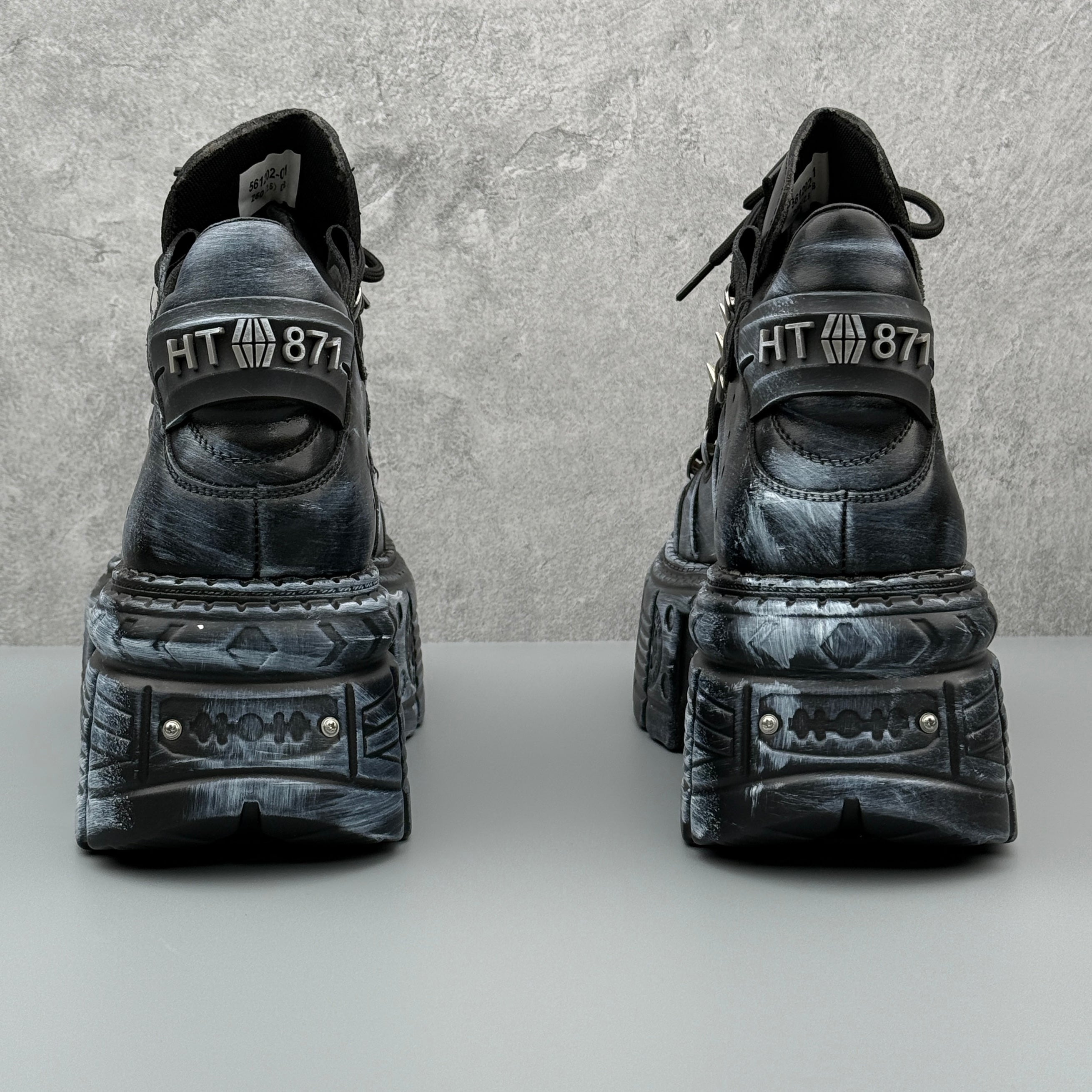 Hybriss Relic– Vintage Martin Boots