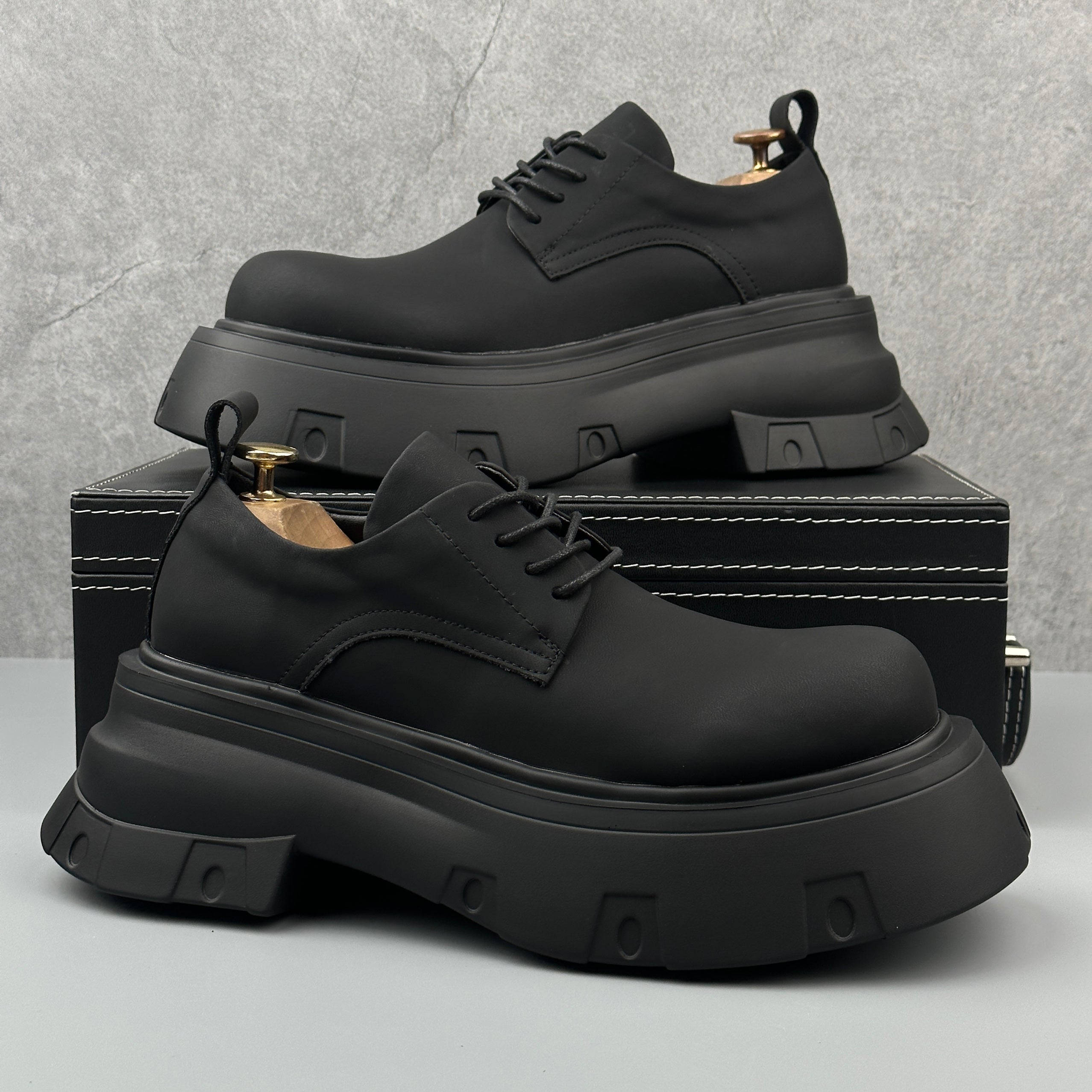 Hybriss Elevate One– Lace-Up Leather Shoes