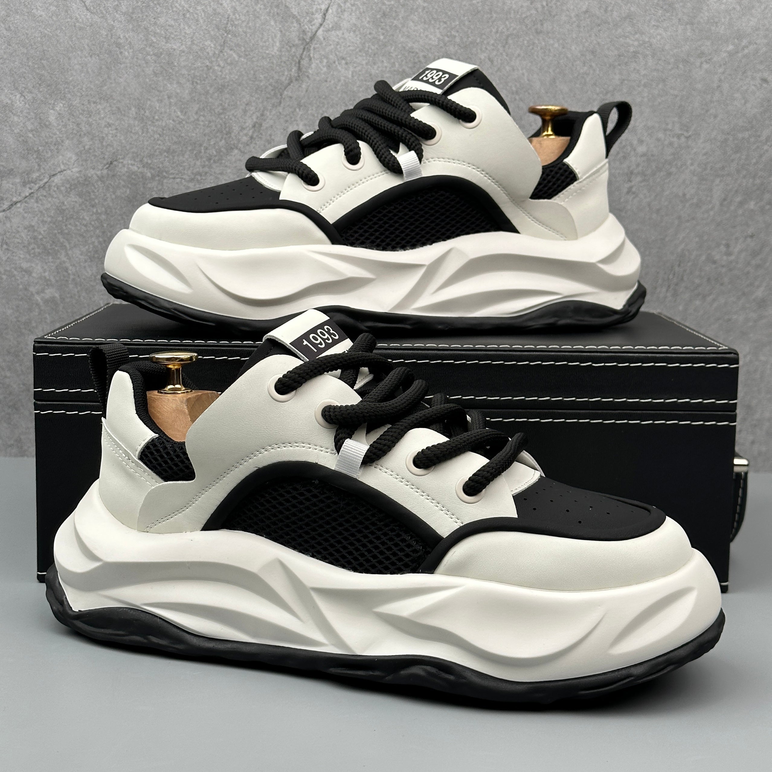 Hybriss PureStep   Black White– Youth Trend White Shoes