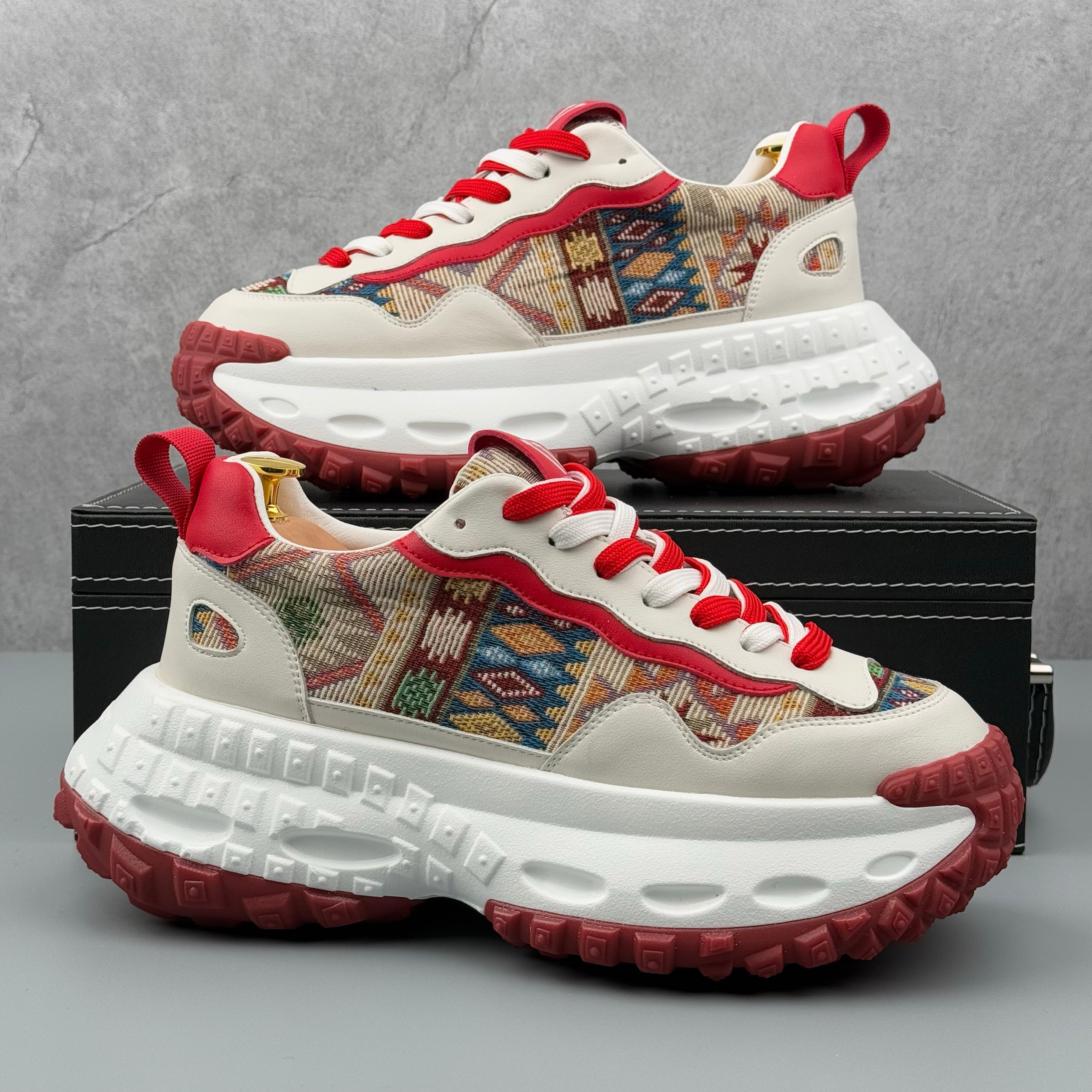 Hybriss EmbroLift Red– Youth Dad Shoes