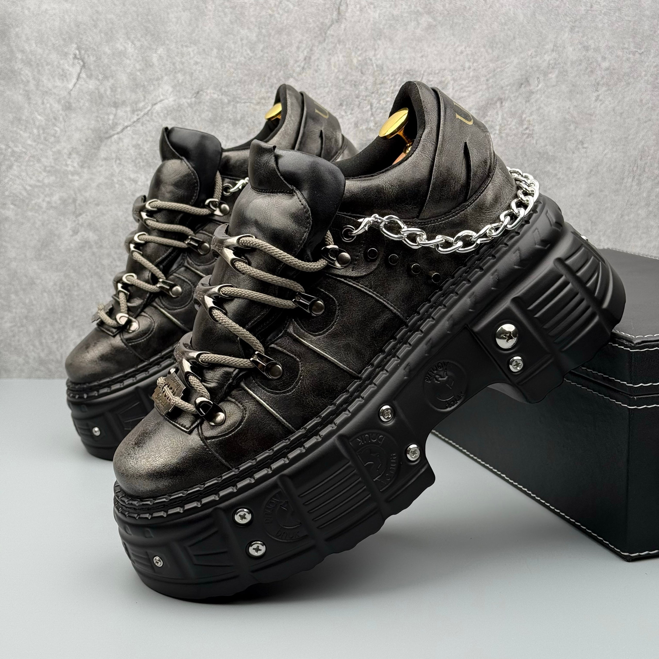 Hybriss Havoc Vintage Gray– Punk Daddy Shoes
