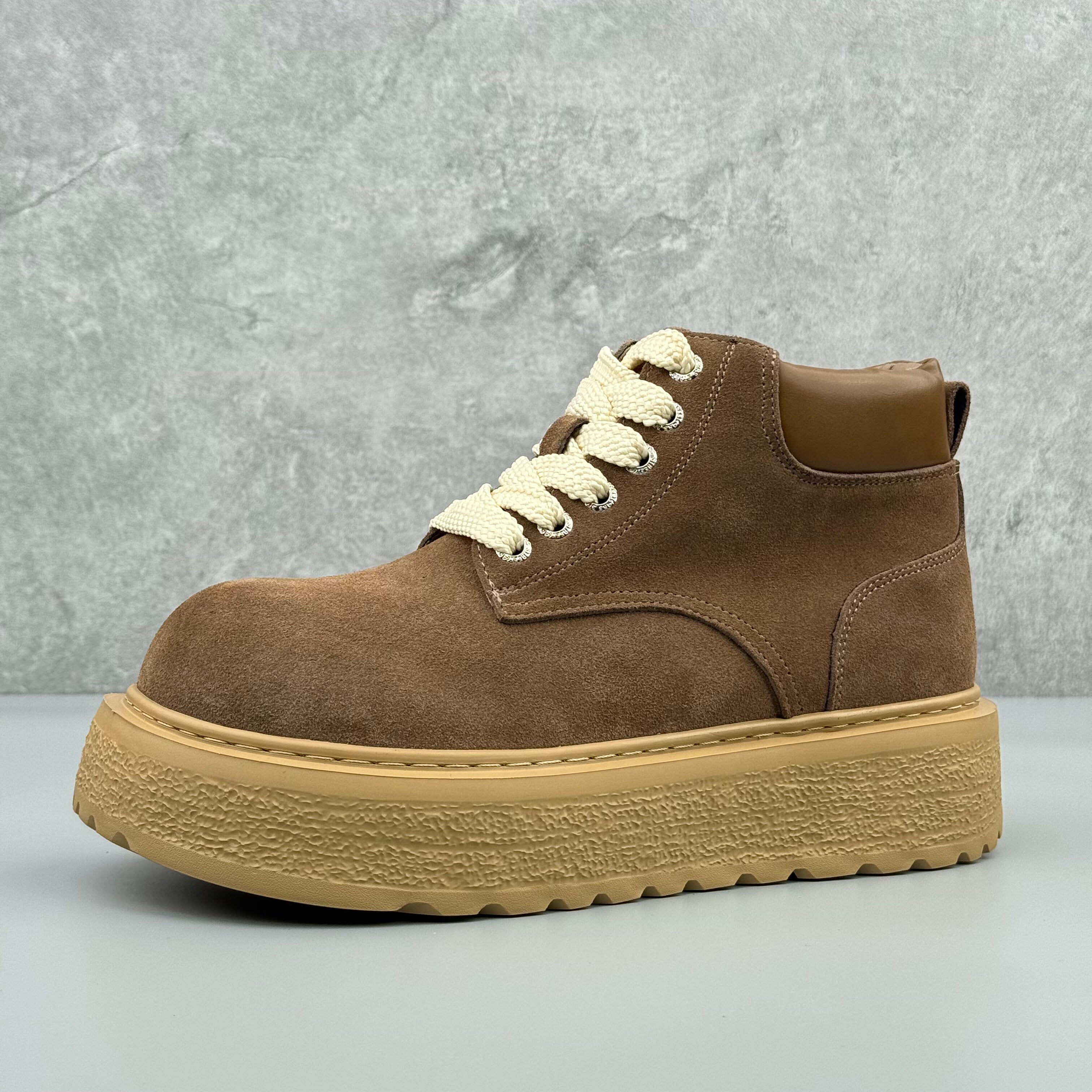 Hybriss VelvetNubuckMartin Camel– Short‑Tube Nubuck Leather Martin Boots