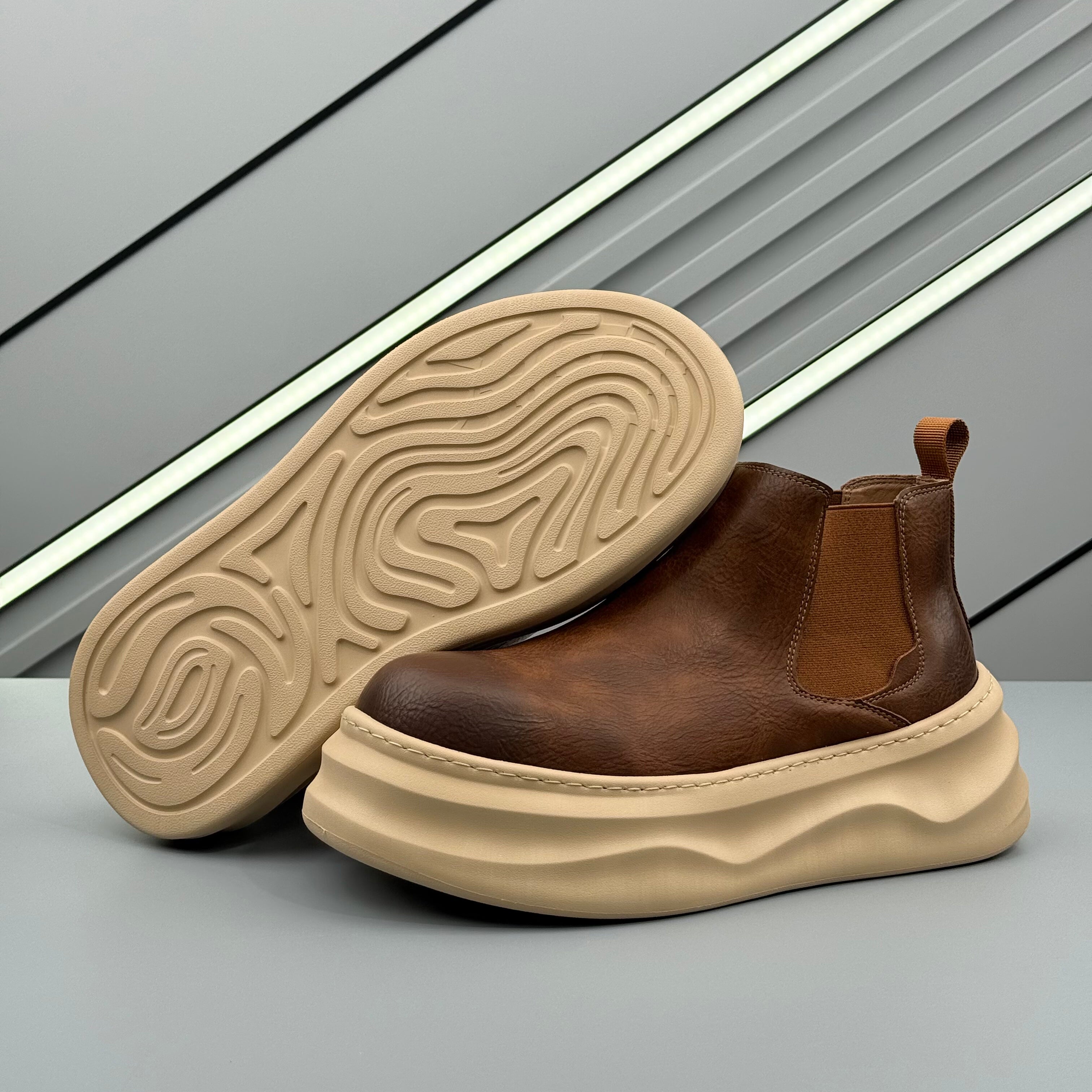 Hybriss Core– Minimalist Martin Boots