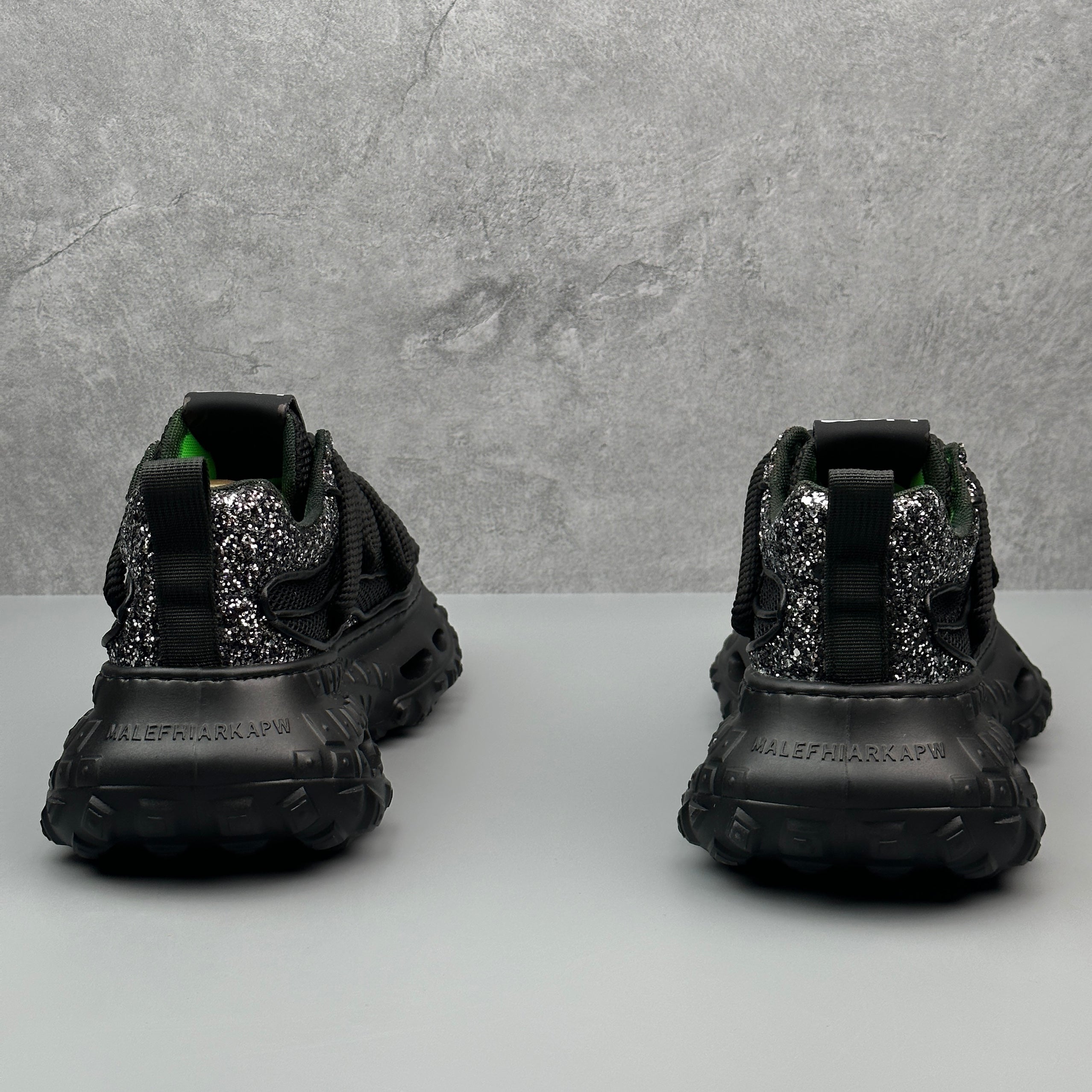 Hybriss ShineWeave Black– Youthful Dad Shoes