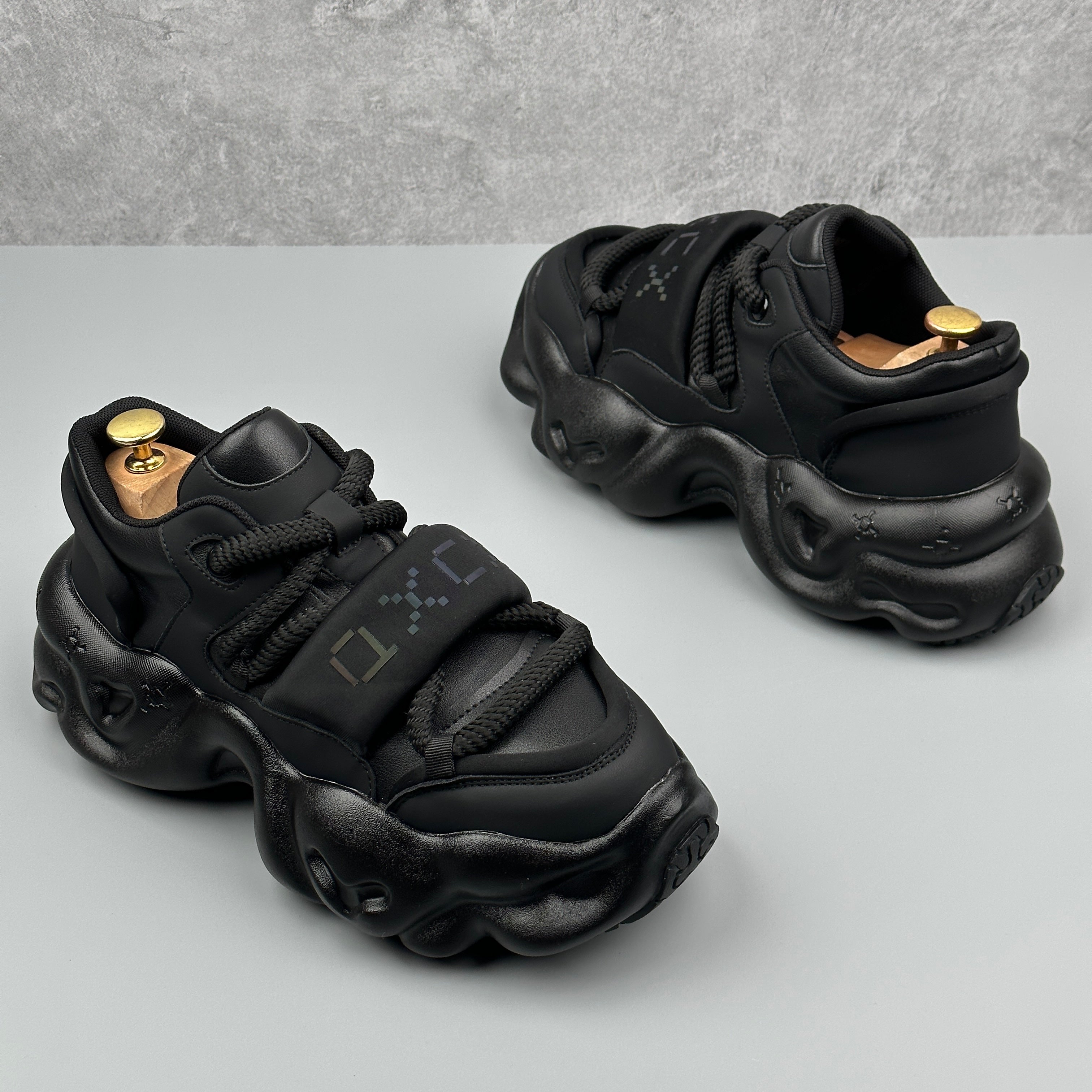 Hybriss WeaveCore Black– Youth Dad Shoes