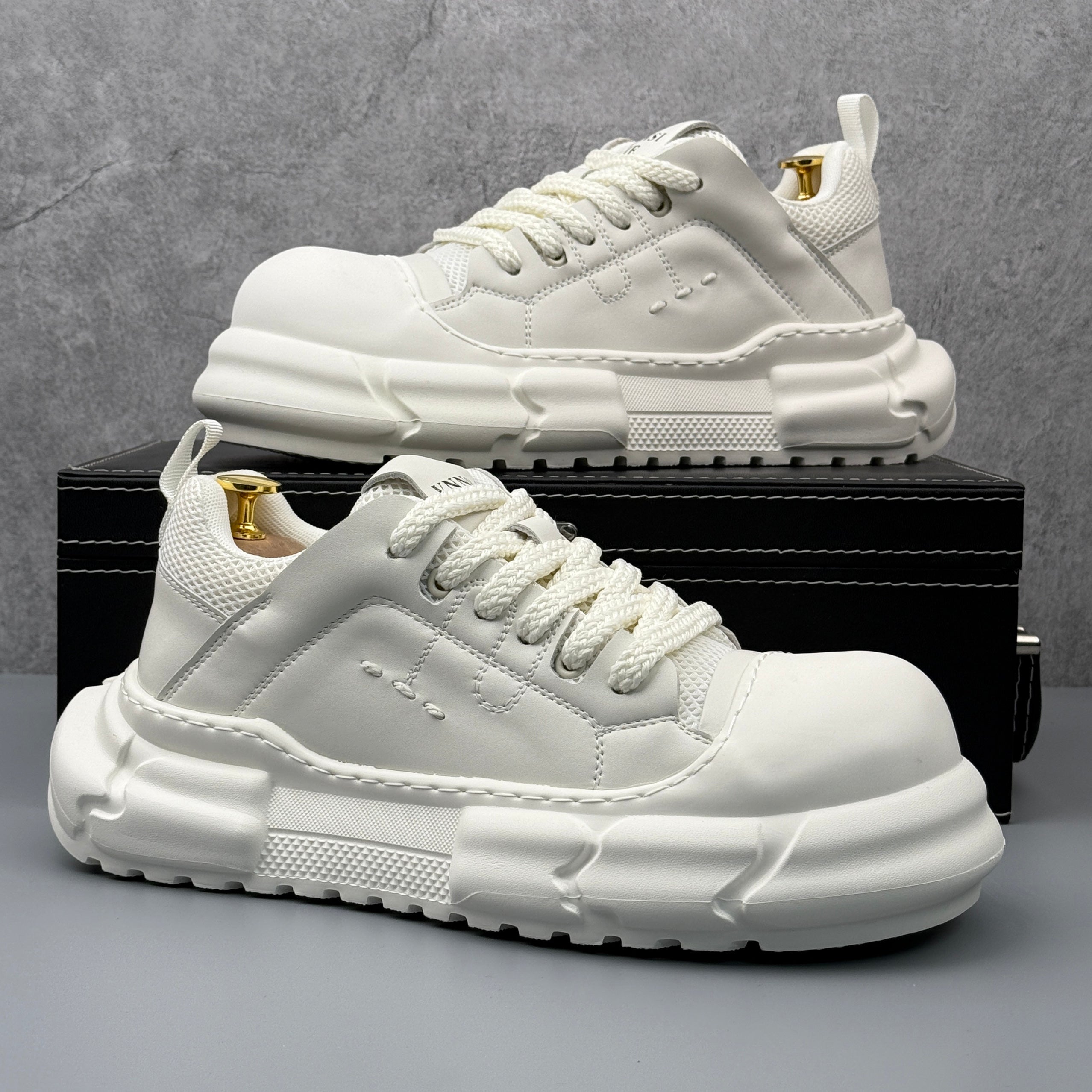 Hybriss SimpleStitch White– PU & Mikrofaserleder Sommer-Sneakers