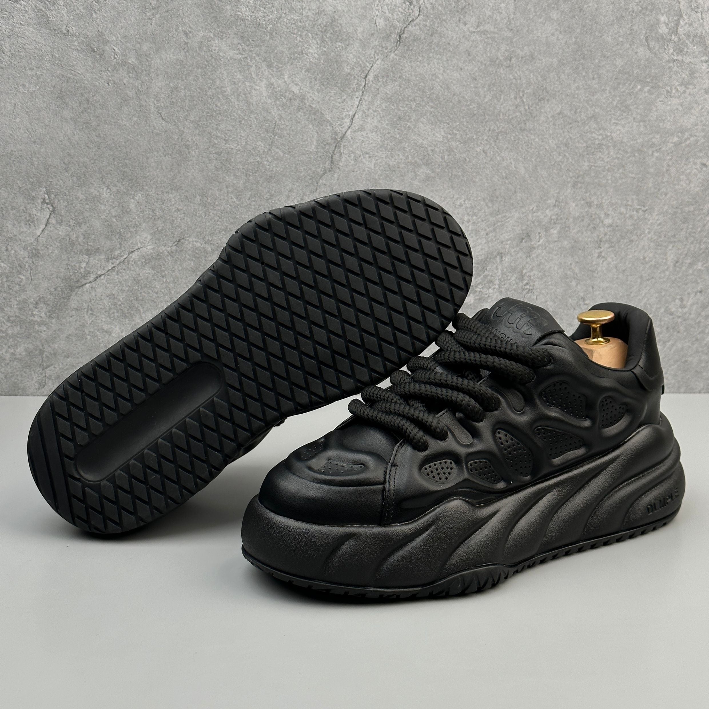 Hybriss DailyCarve Black– Casual Dad Shoes