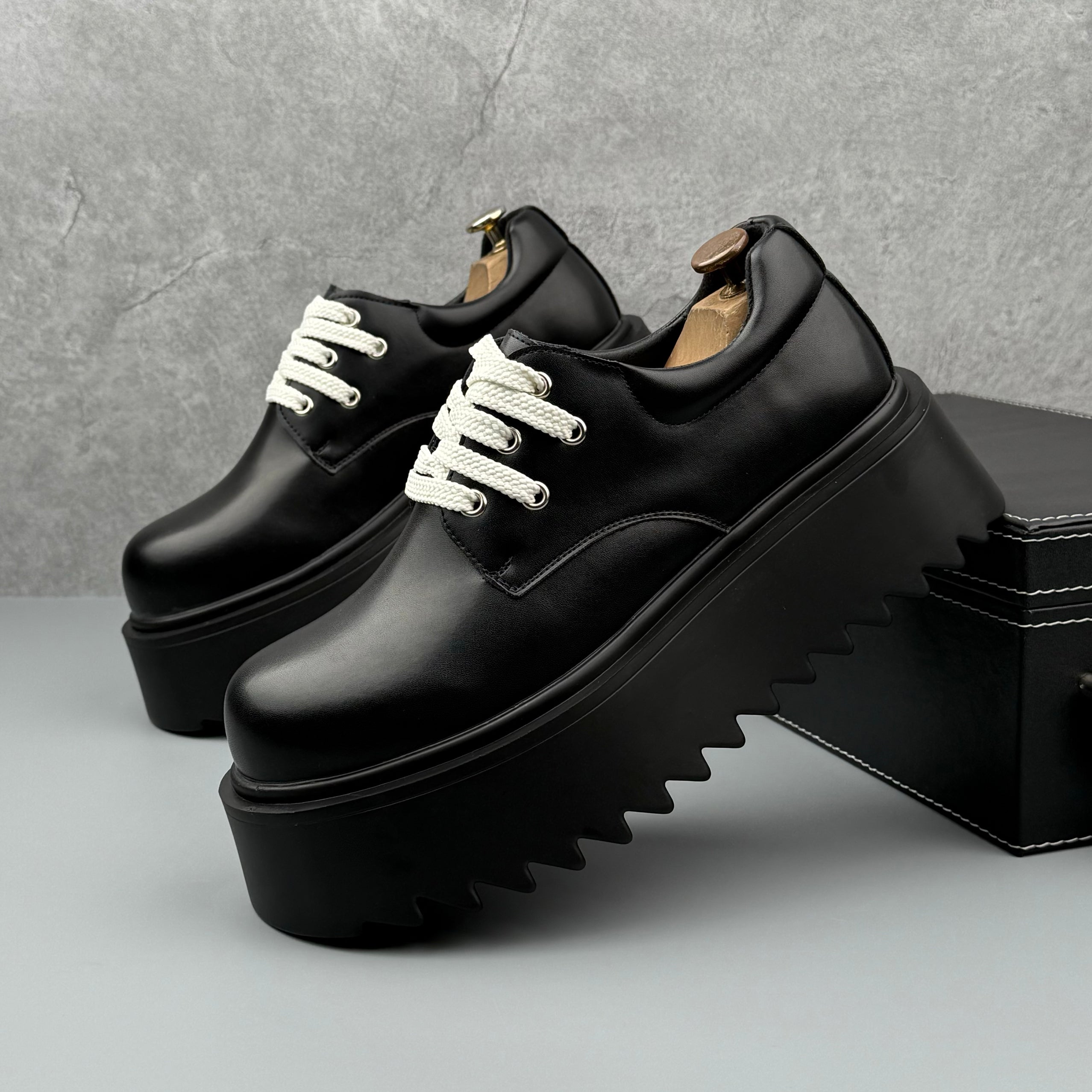 Hybriss Elevare Black– Casual Leather Shoes