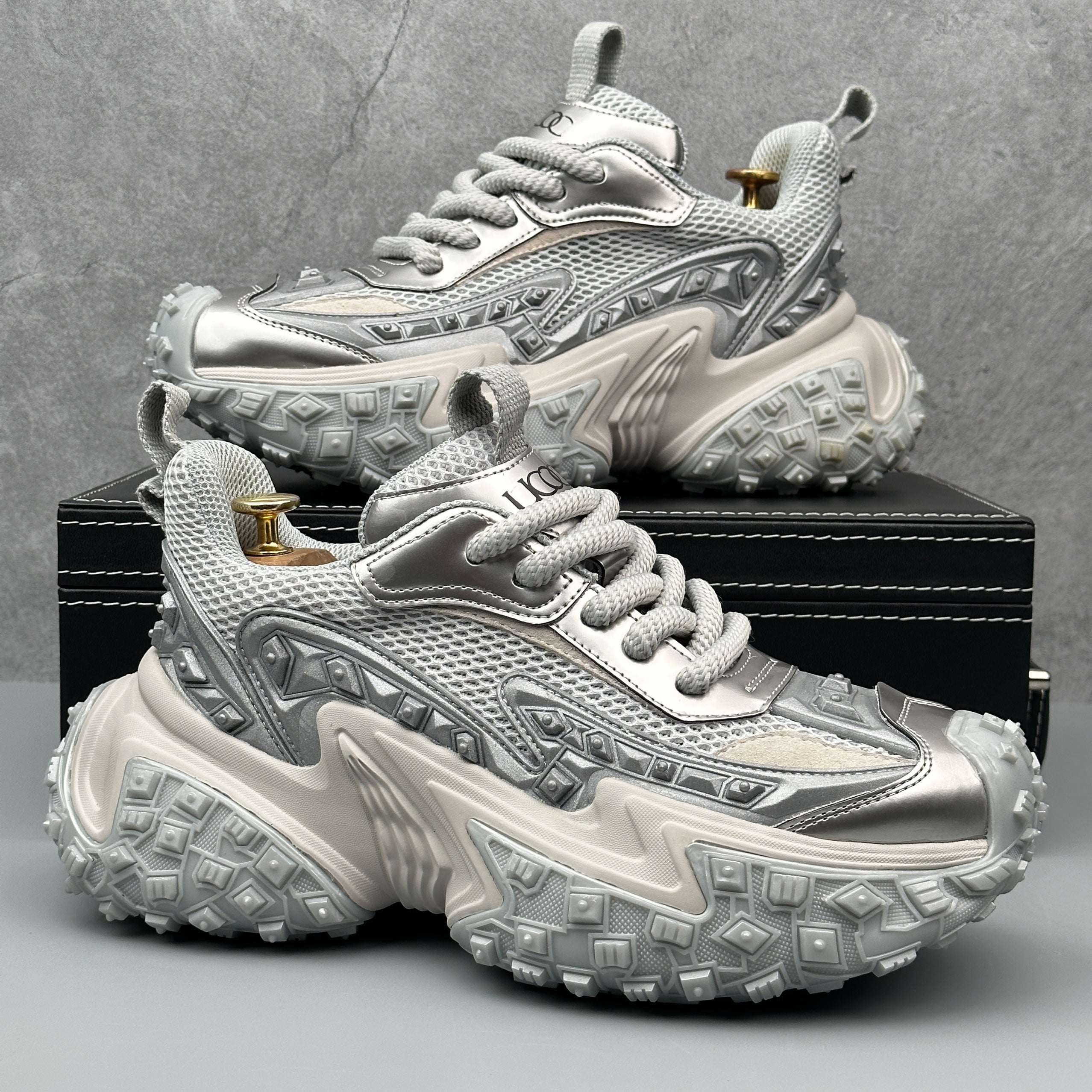 Hybriss Sequora Silver– Youth Dad Shoes