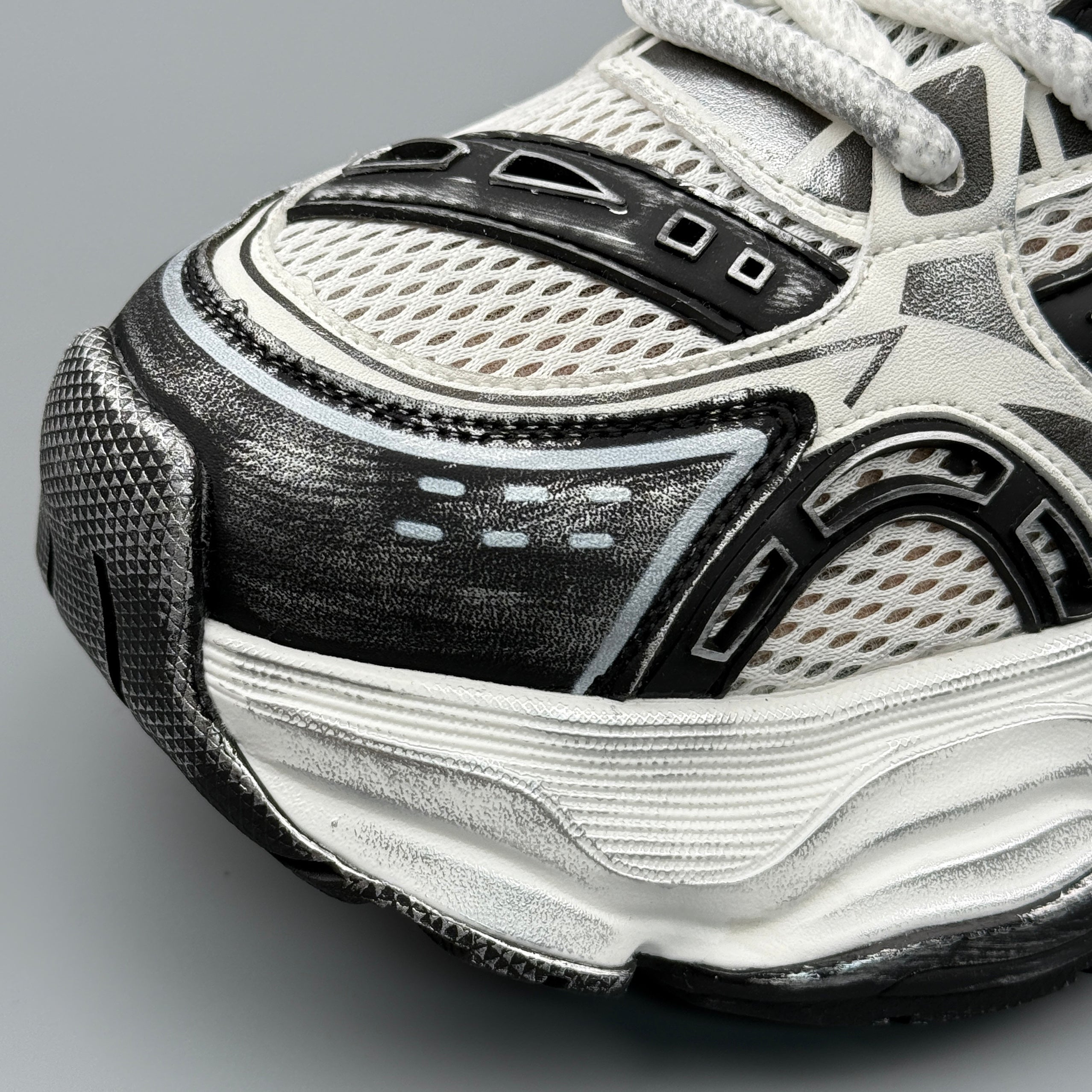 Hybriss DailyRetro Black– Sports & Casual Dad Shoes