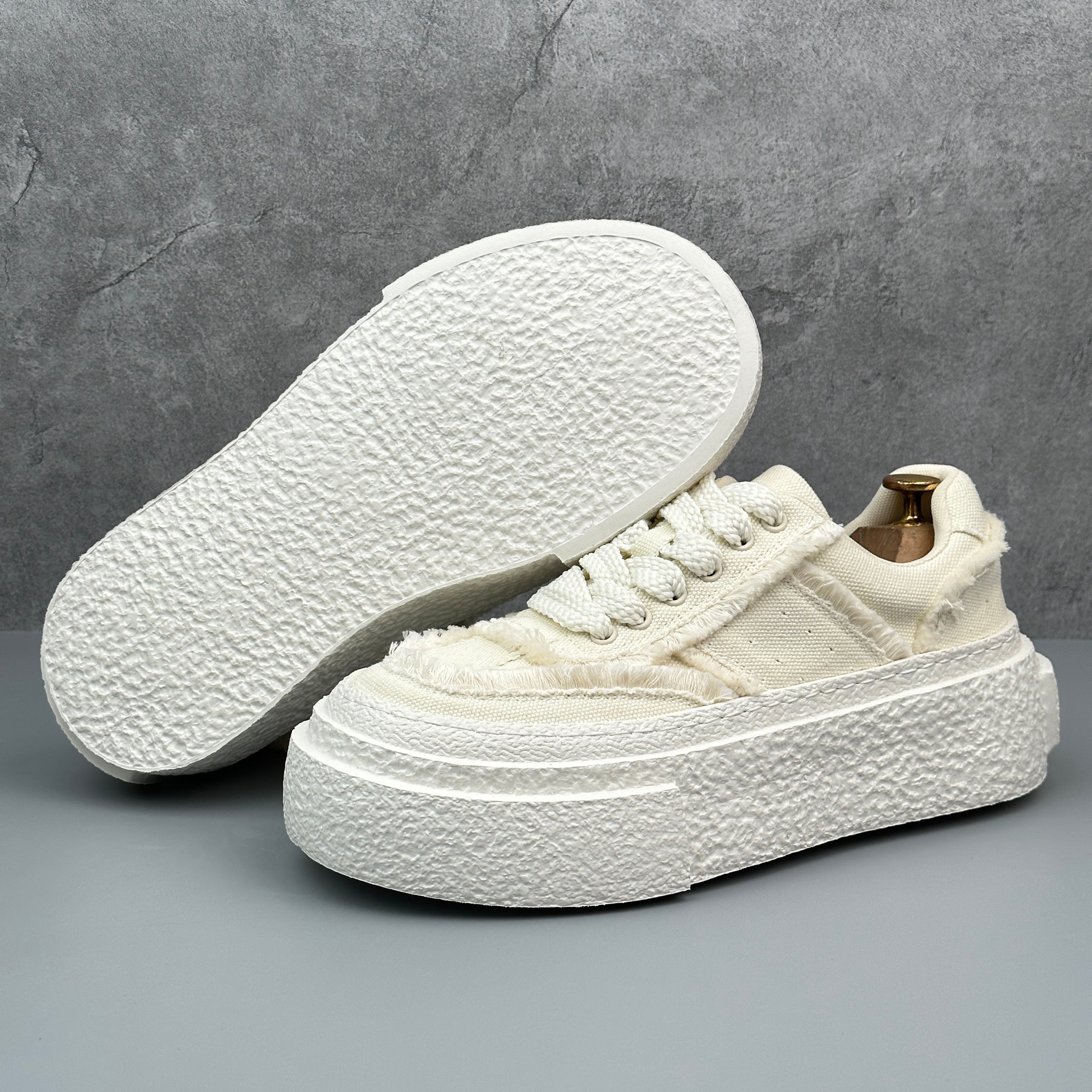 Hybriss TasselCore – Mikrofaserleder Sneakers