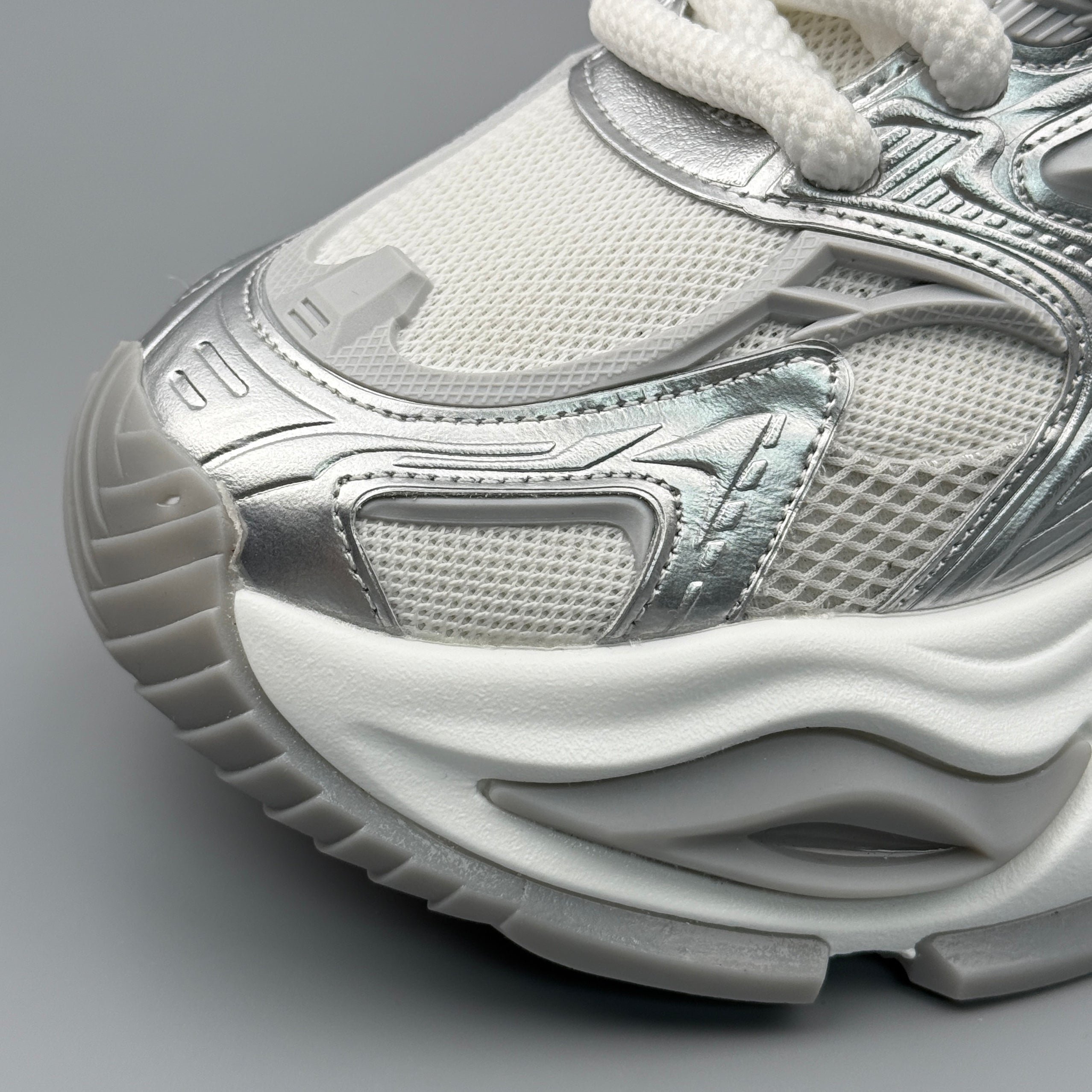 Hybriss ColorMatch – Mixed‑Material Dad Shoes